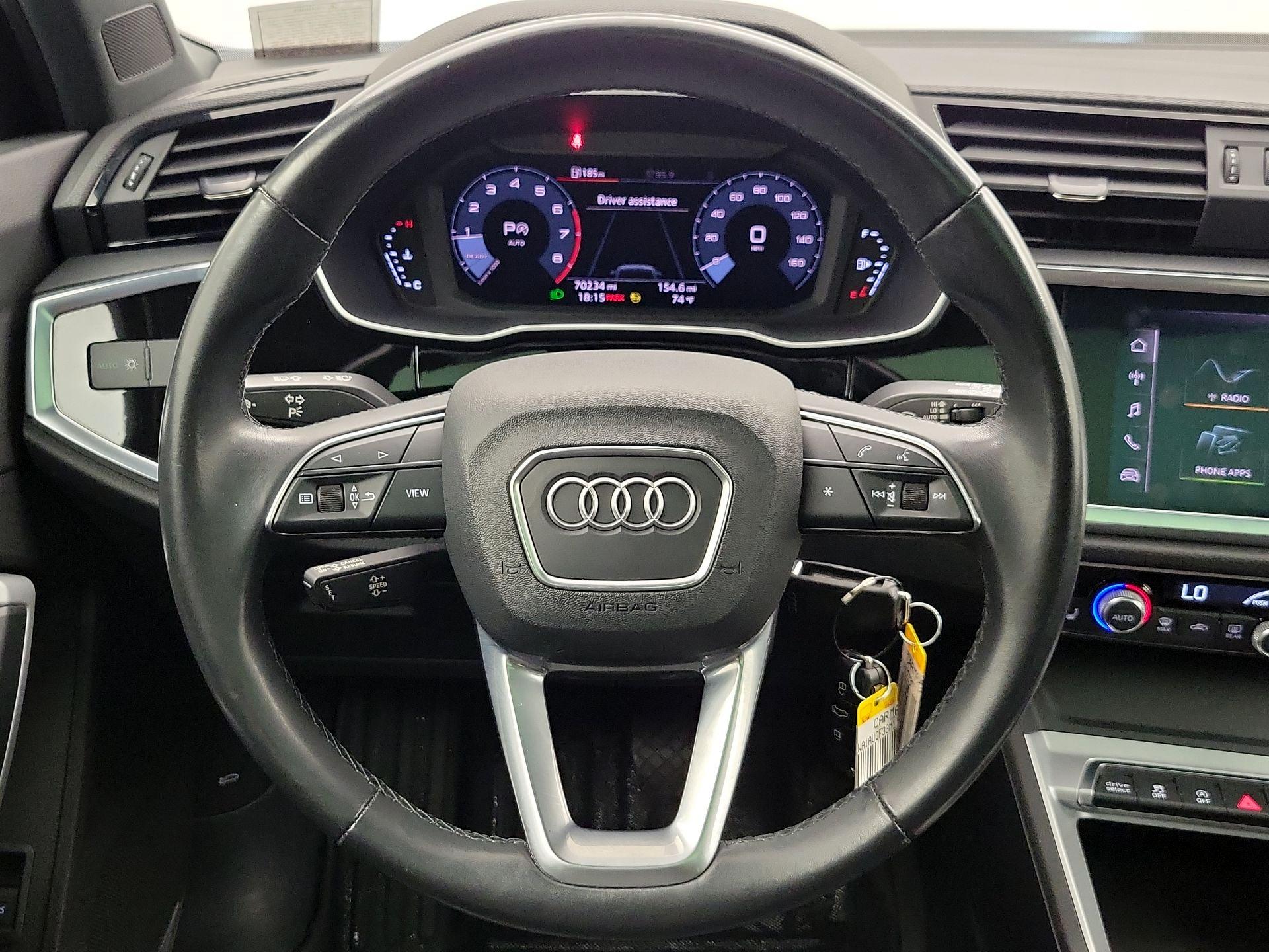 Thumbnail: 2021 Audi Q3 - 10