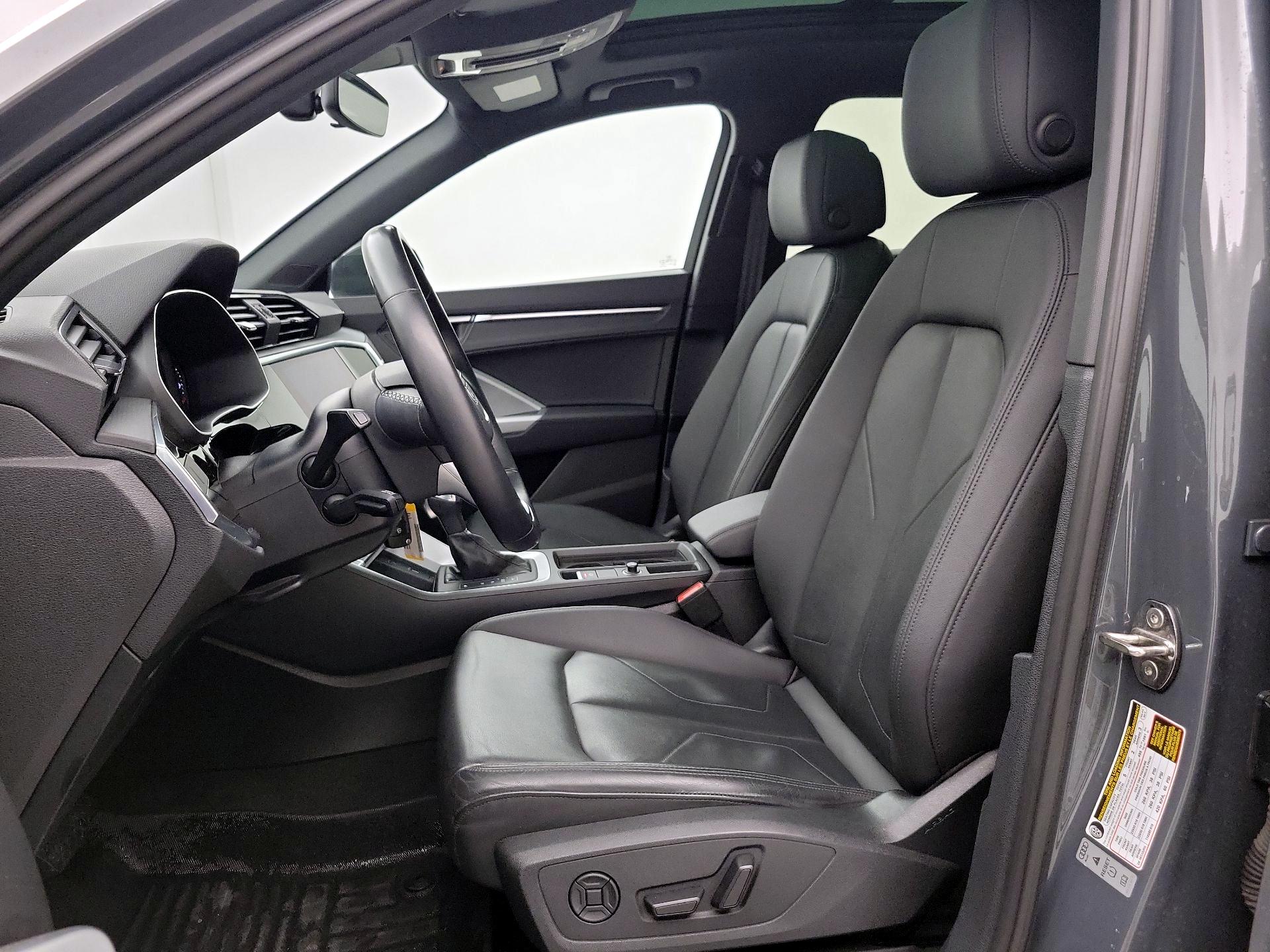 Thumbnail: 2021 Audi Q3 - 11