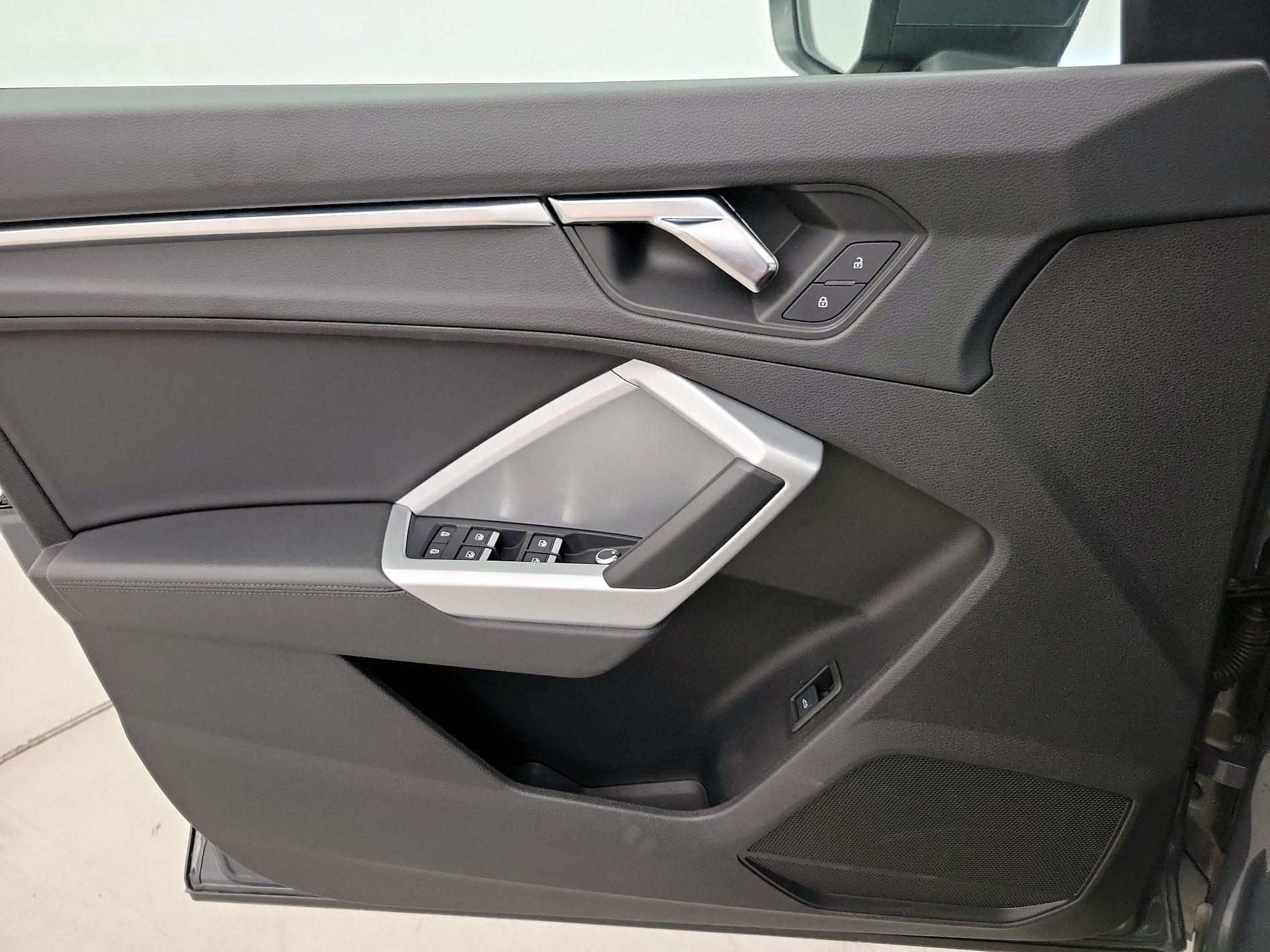 Thumbnail: 2021 Audi Q3 - 12