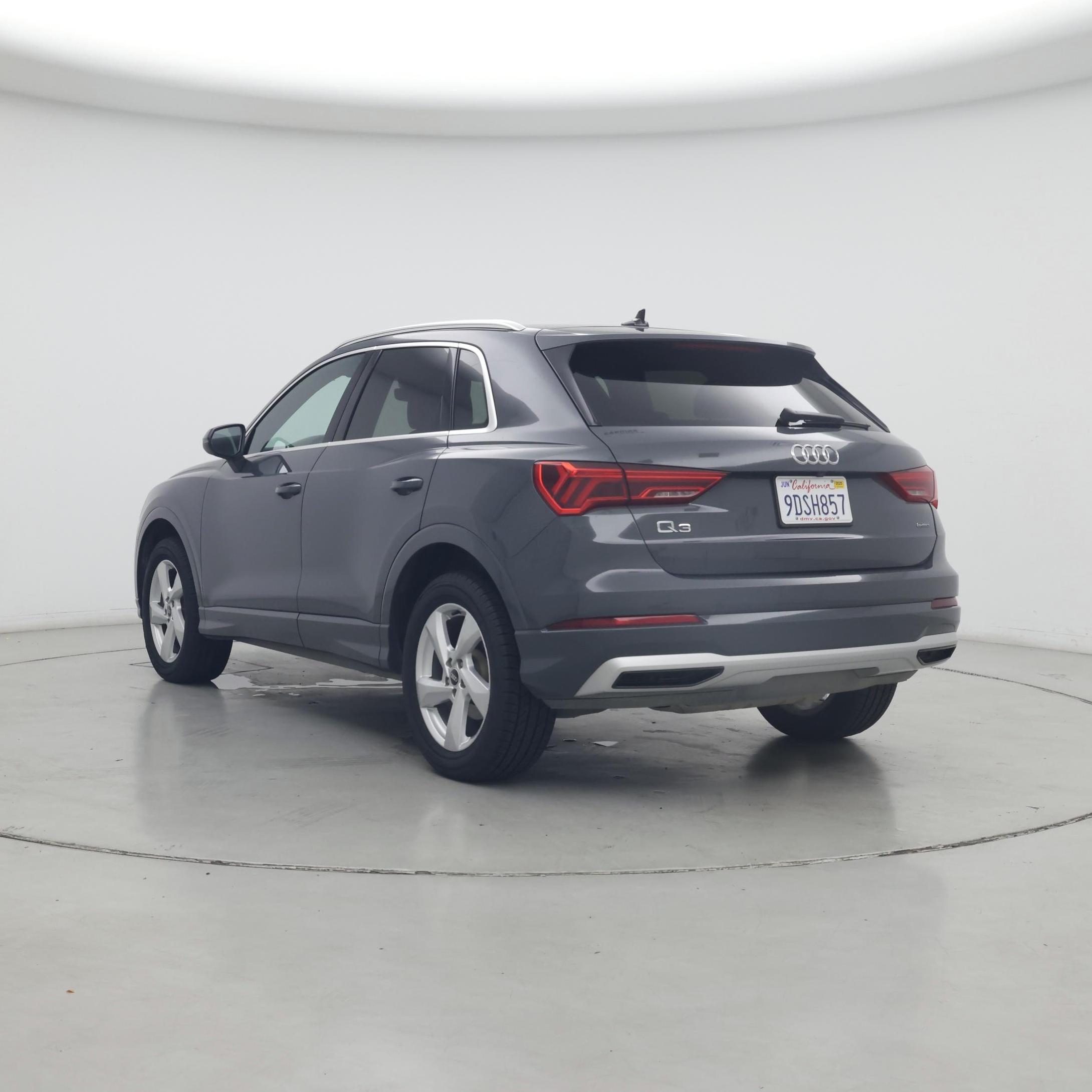 Thumbnail: 2021 Audi Q3 - 2