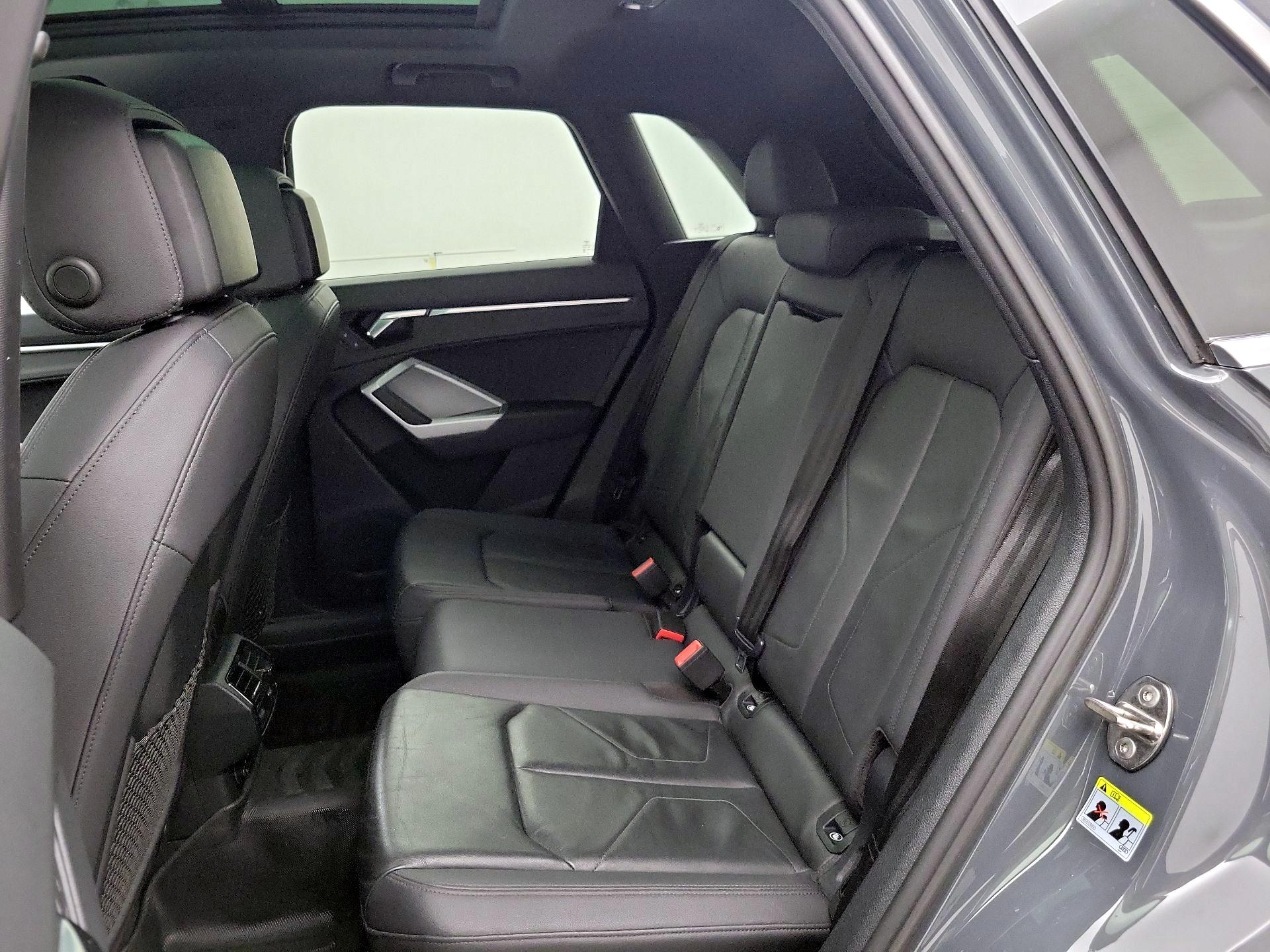 Thumbnail: 2021 Audi Q3 - 20