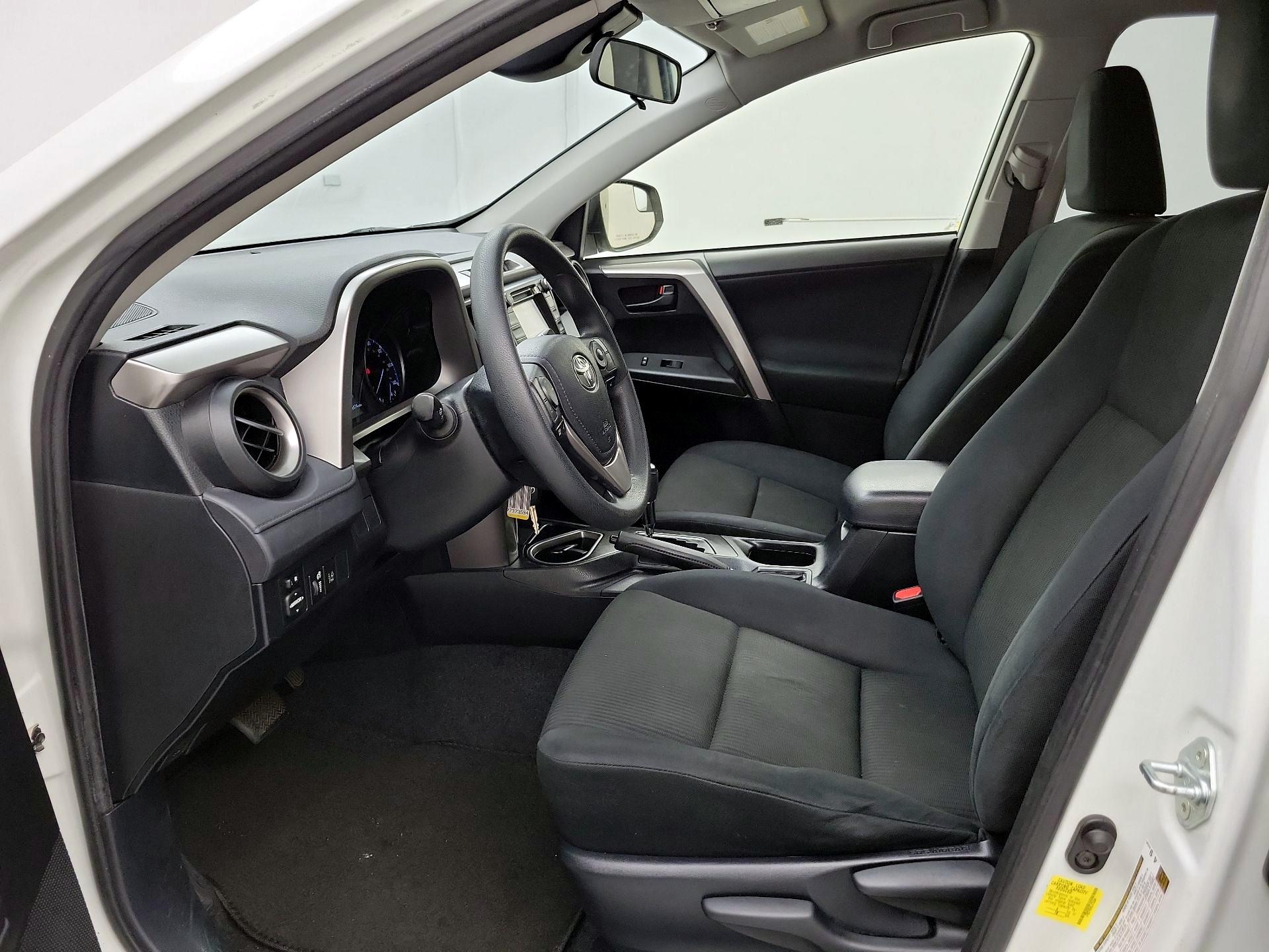 Thumbnail: 2018 Toyota RAV4 - 11