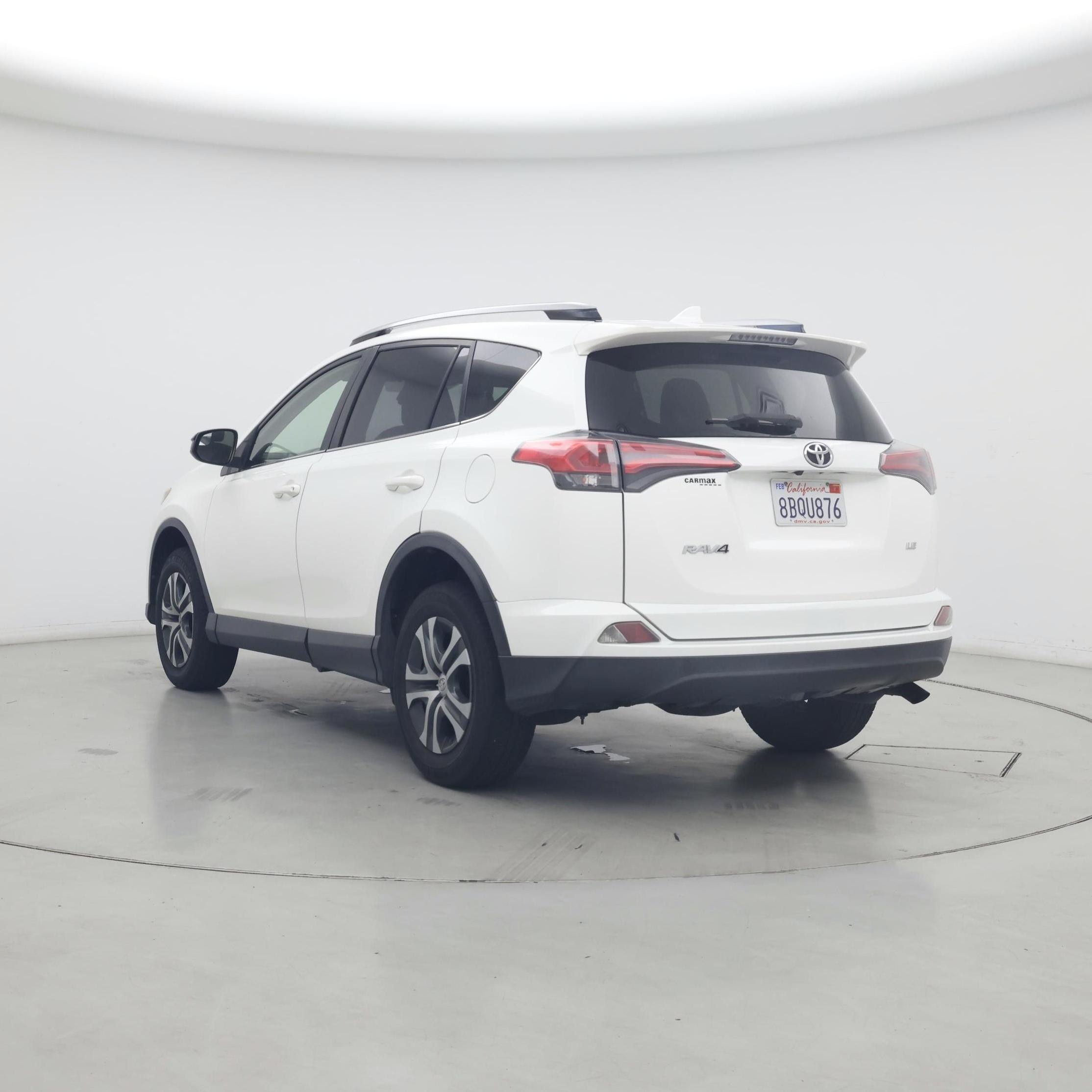 Thumbnail: 2018 Toyota RAV4 - 2