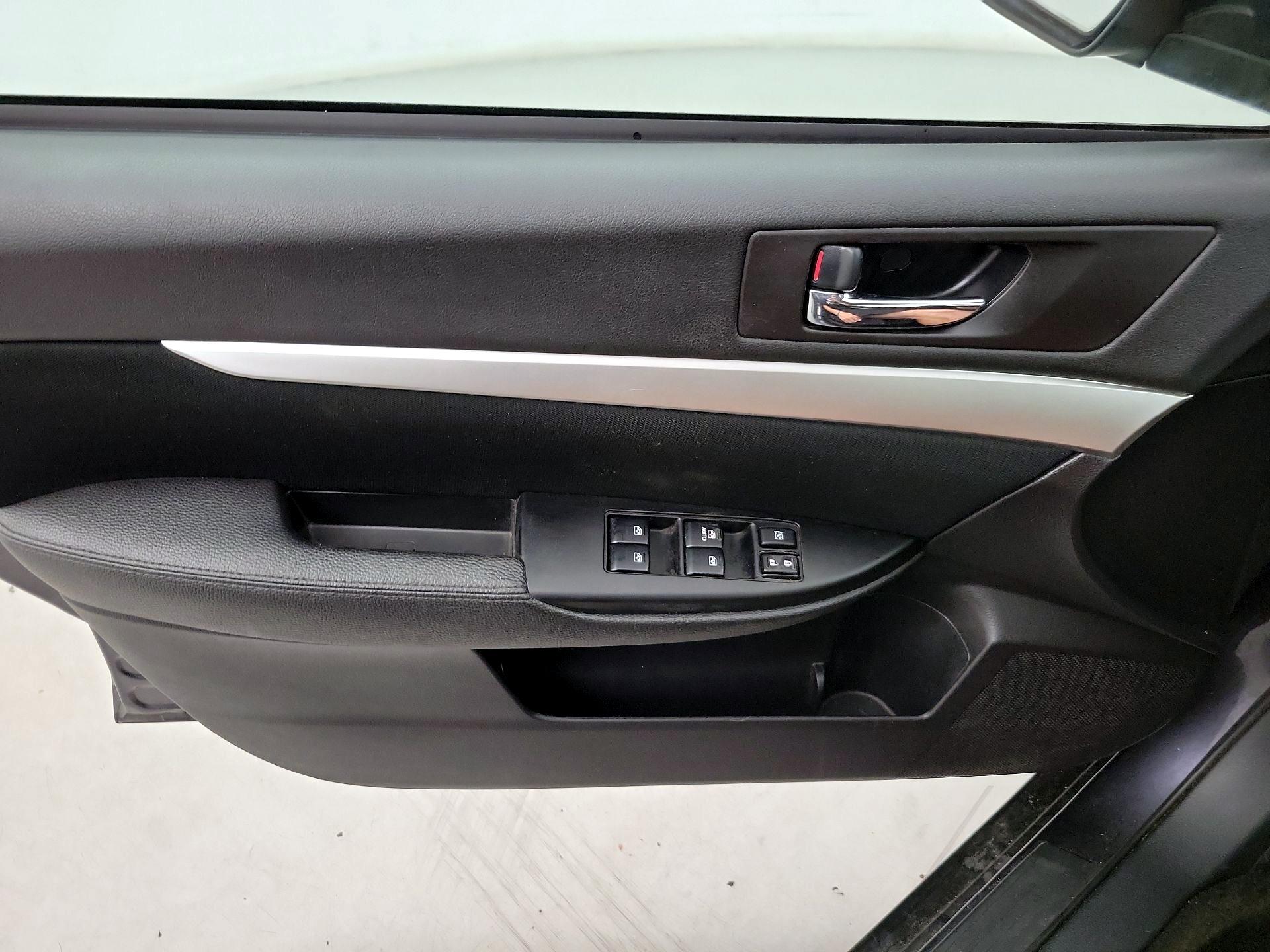 Thumbnail: 2013 Subaru Outback - 12
