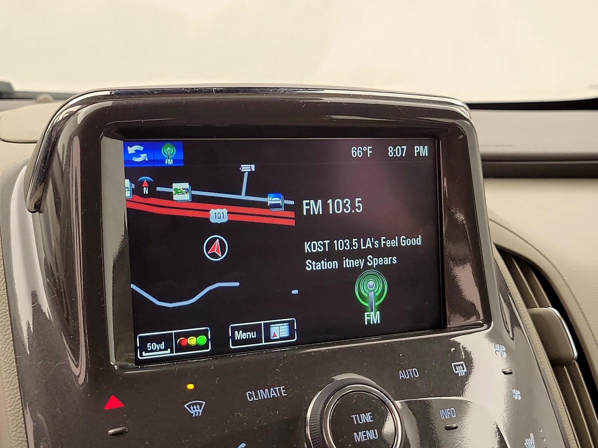 Thumbnail: 2014 Chevrolet Volt - 14