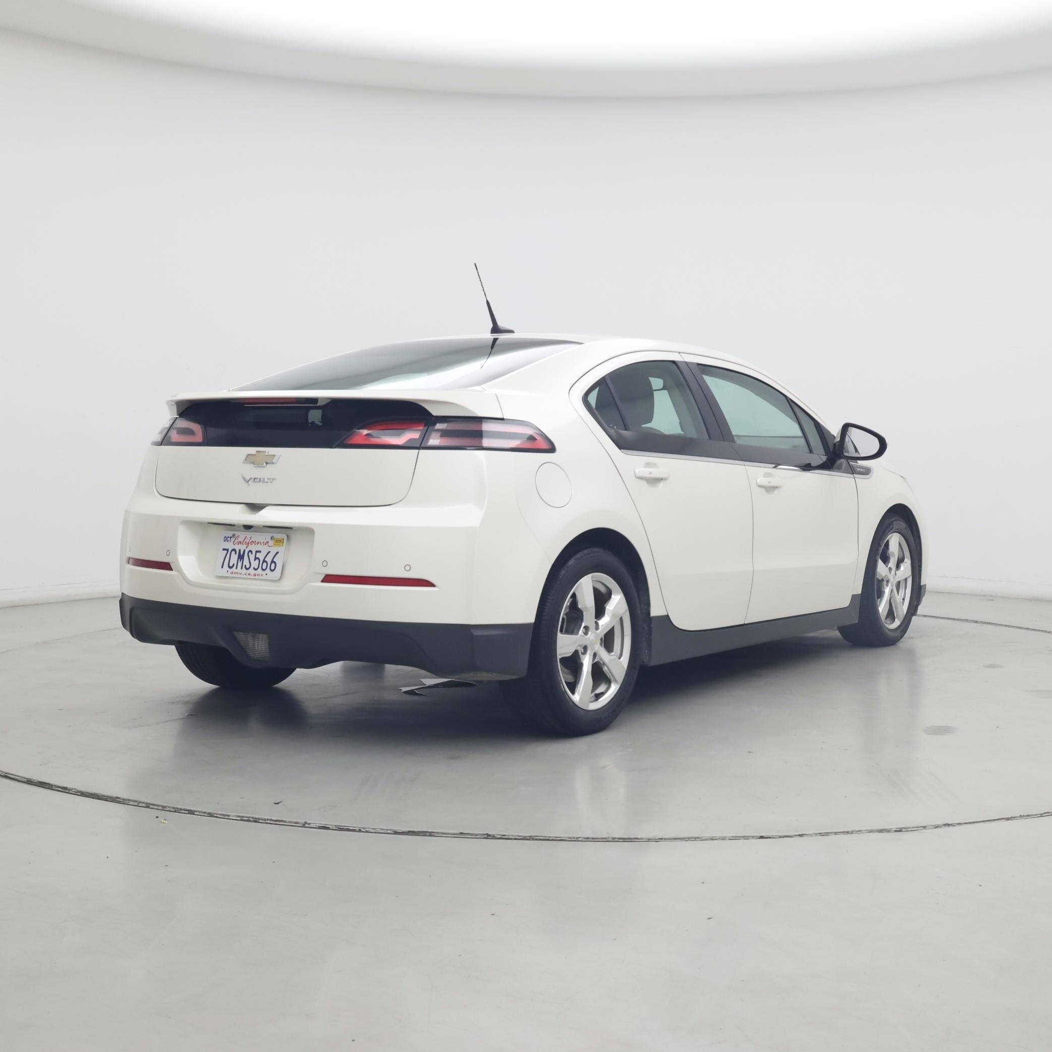 Thumbnail: 2014 Chevrolet Volt - 8