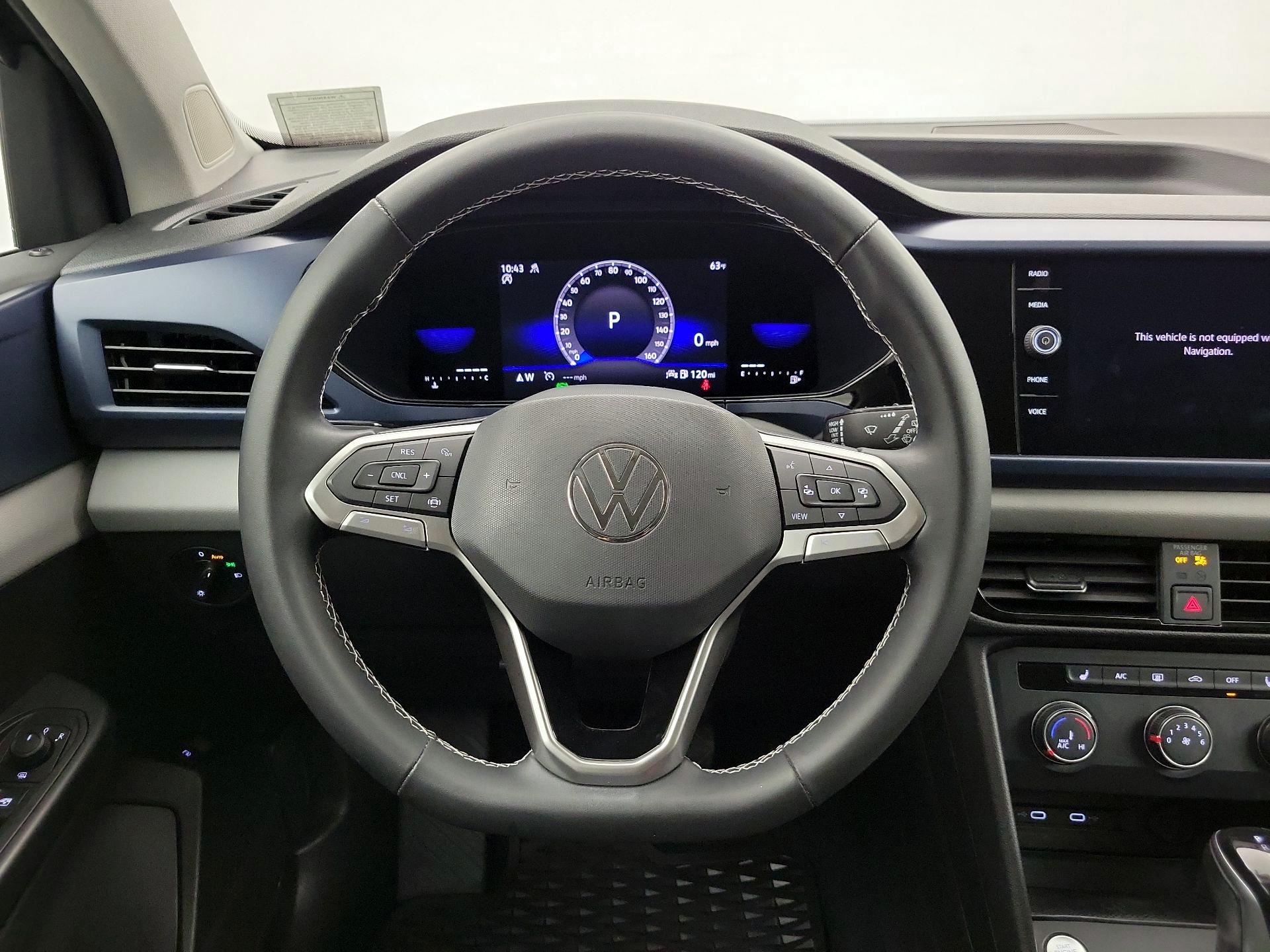 Thumbnail: 2022 Volkswagen Taos - 10