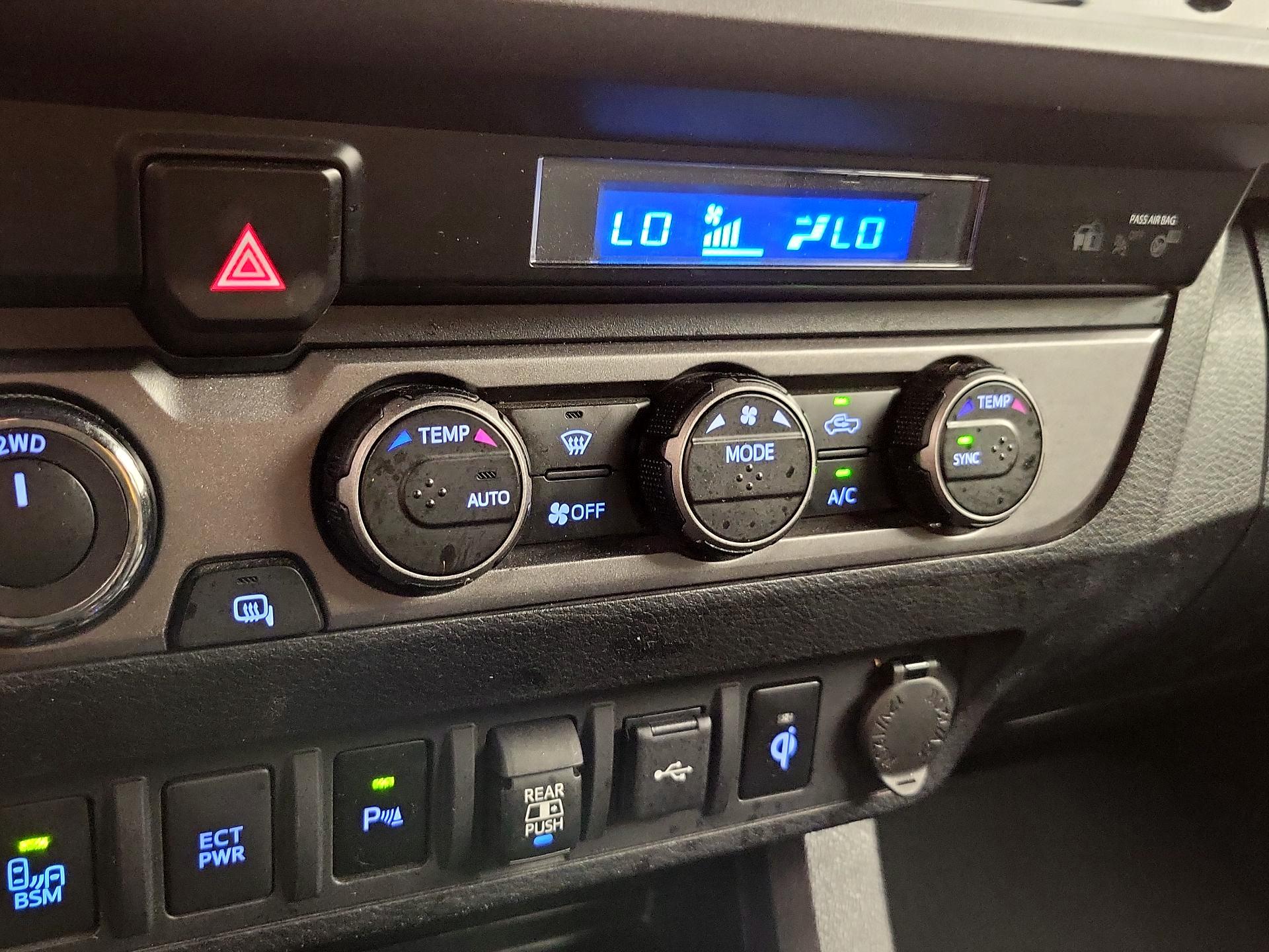 Thumbnail: 2022 Toyota Tacoma - 16