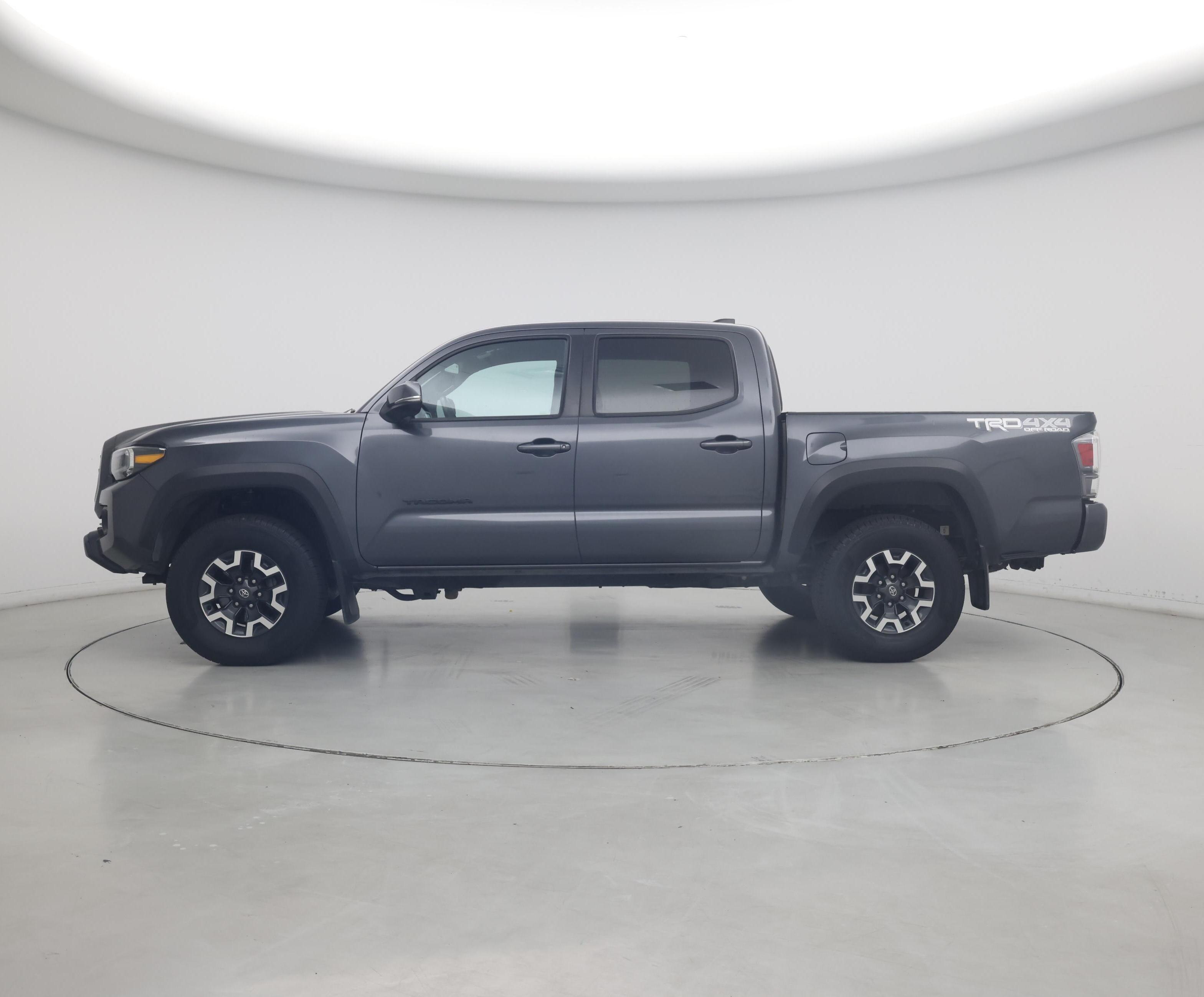 Thumbnail: 2022 Toyota Tacoma - 3