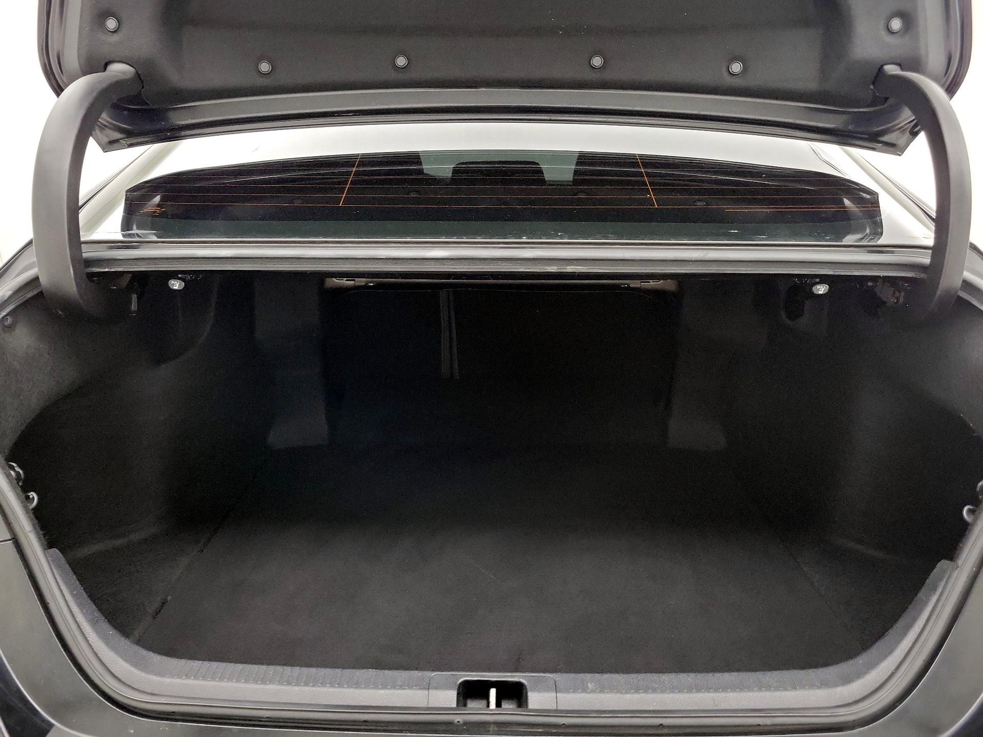 Thumbnail: 2019 Toyota Camry - 20
