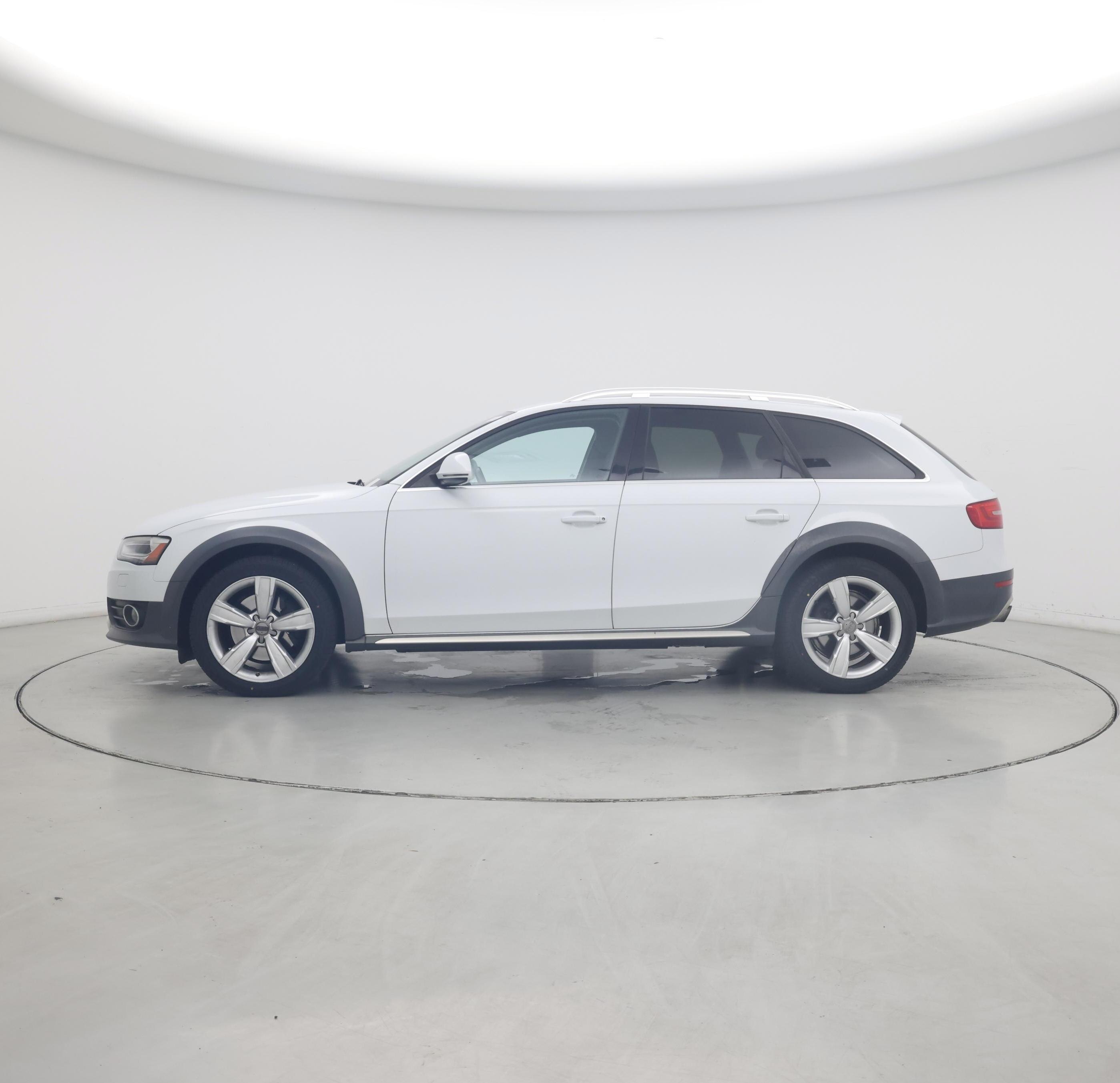 Thumbnail: 2015 Audi Allroad - 3