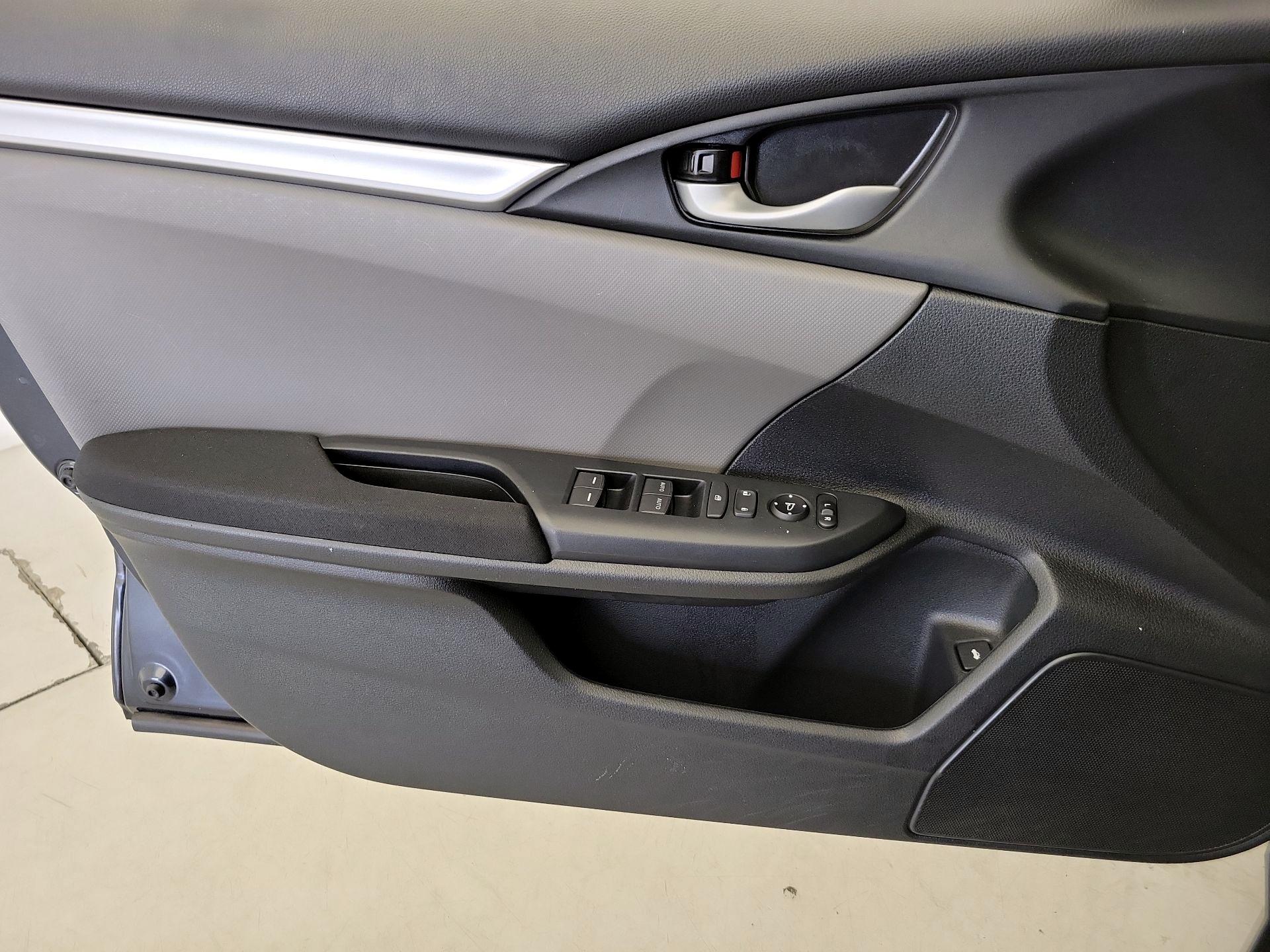 Thumbnail: 2019 Honda Civic - 12