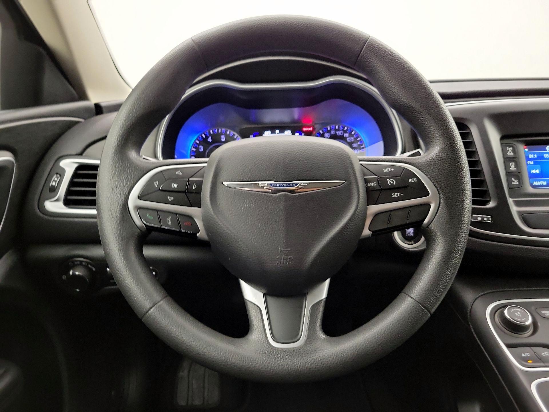 Thumbnail: 2015 Chrysler 200 - 10
