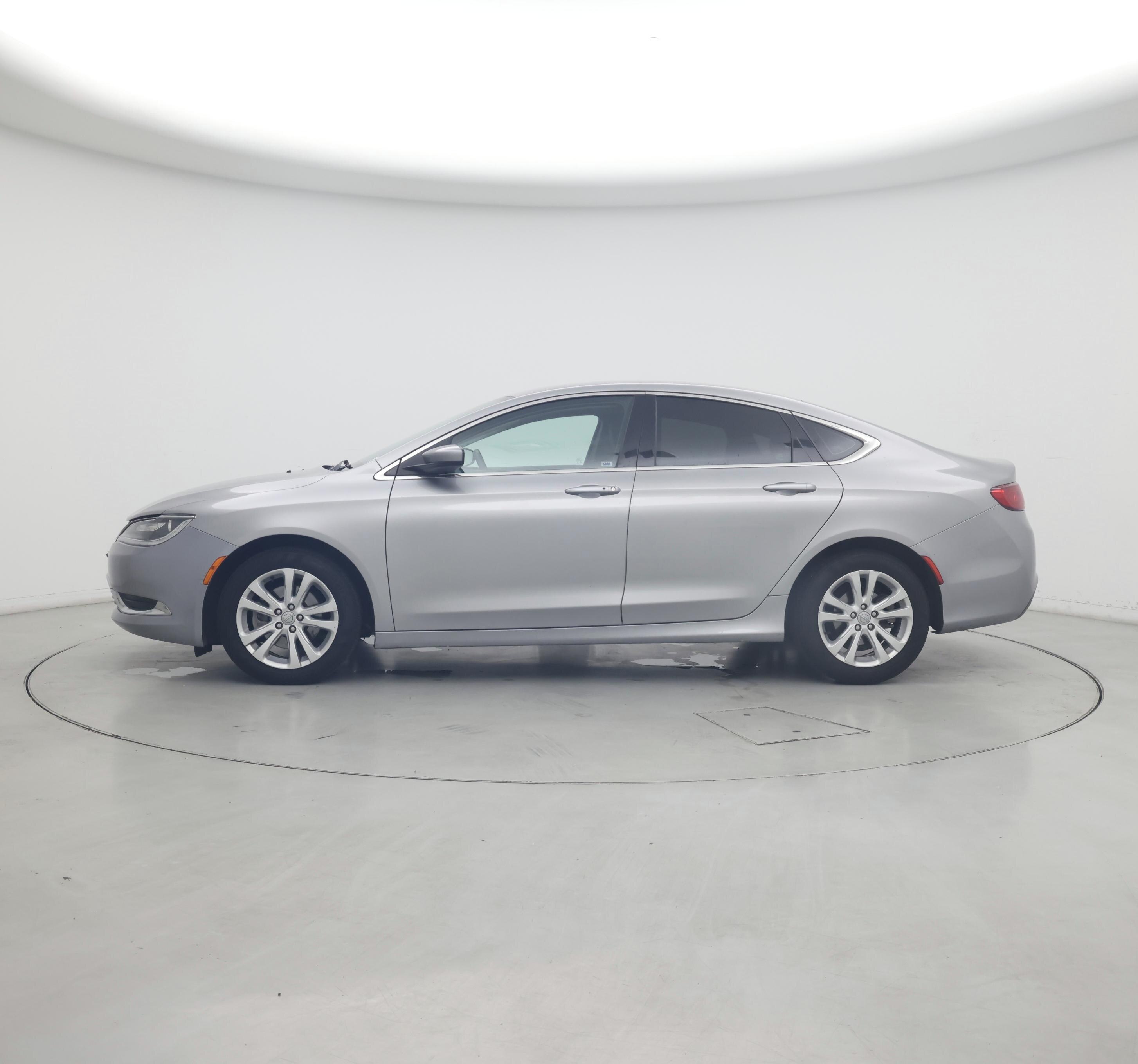Thumbnail: 2015 Chrysler 200 - 3