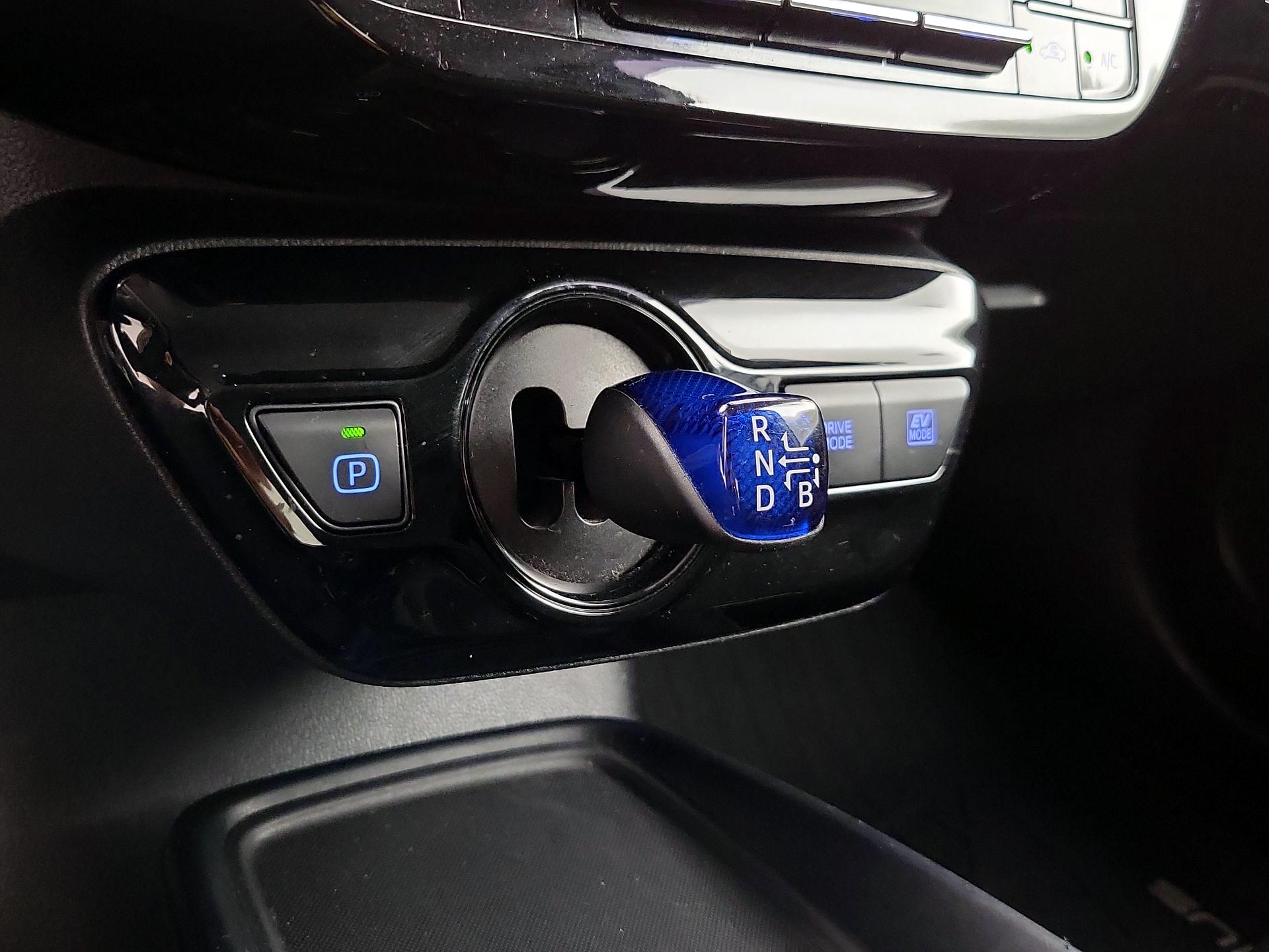 Thumbnail: 2019 Toyota Prius - 17