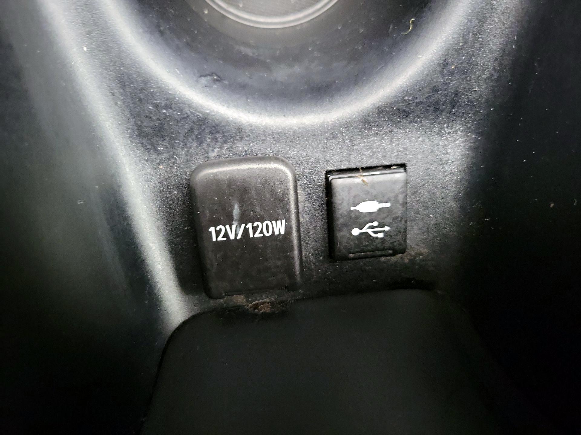 Thumbnail: 2019 Toyota Prius - 18