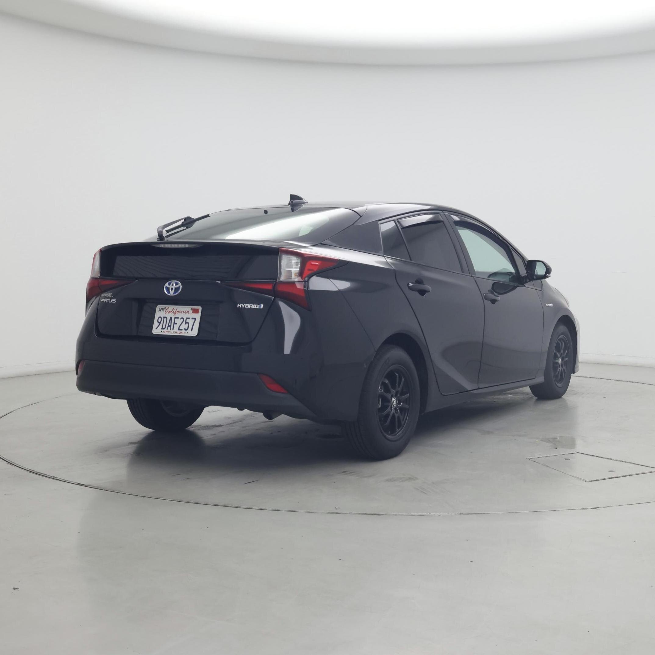Thumbnail: 2019 Toyota Prius - 8