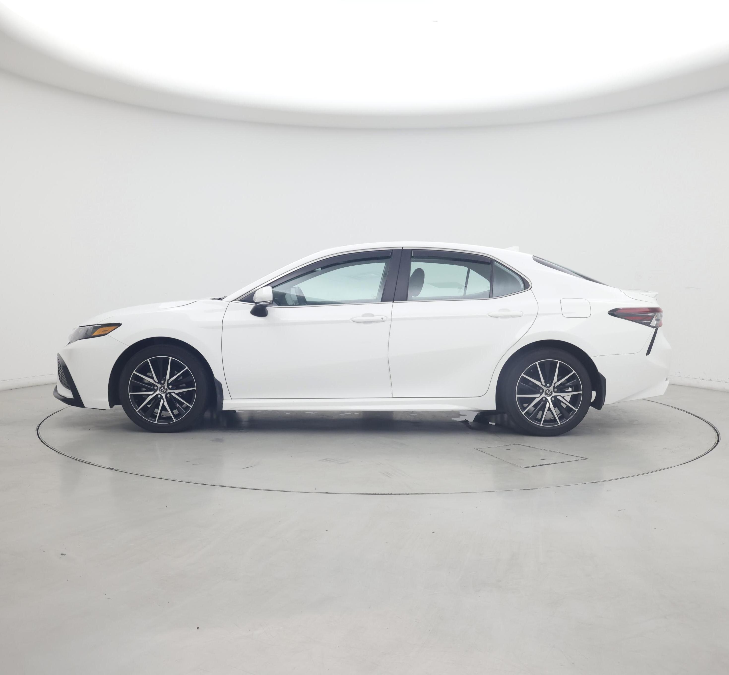 Thumbnail: 2023 Toyota Camry - 3