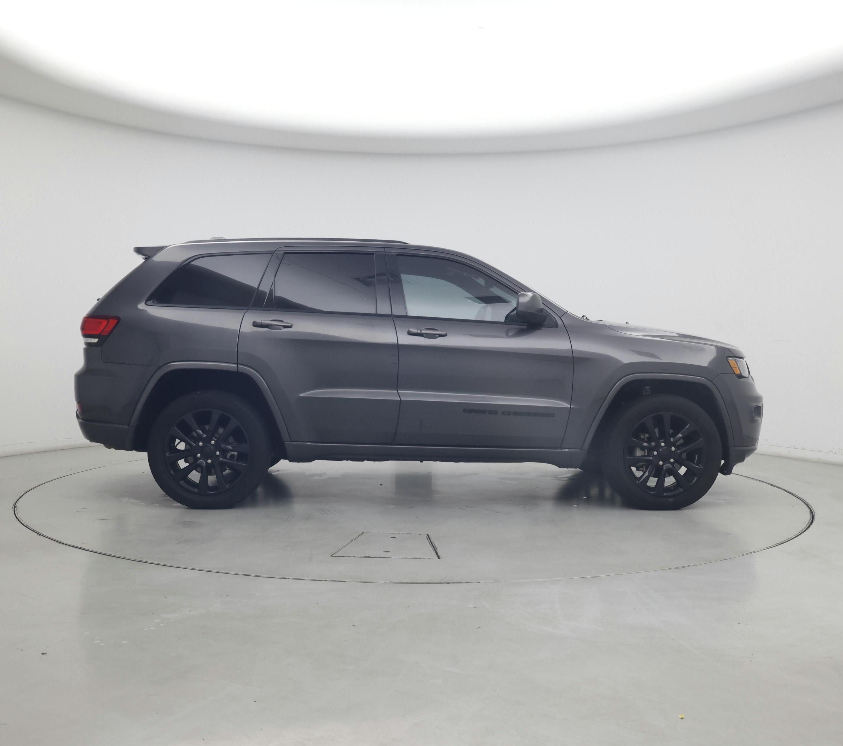 Thumbnail: 2018 Jeep Grand Cherokee - 7