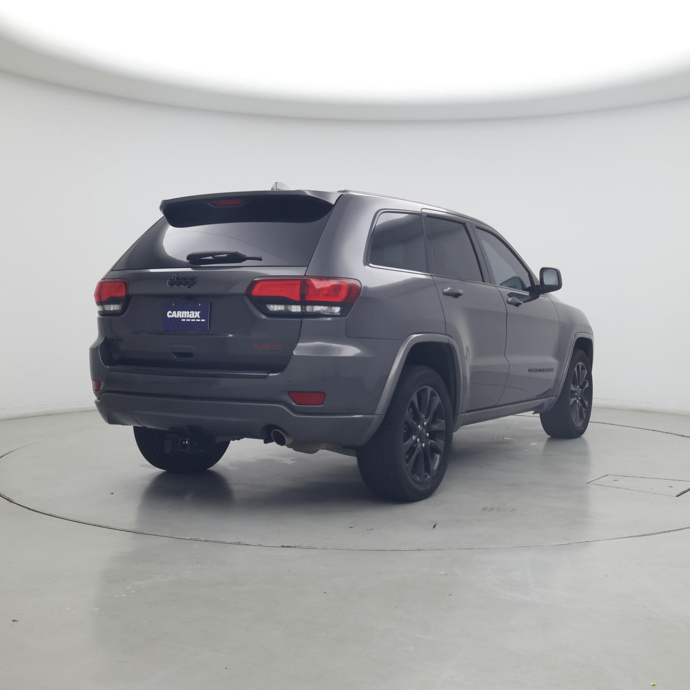 Thumbnail: 2018 Jeep Grand Cherokee - 8