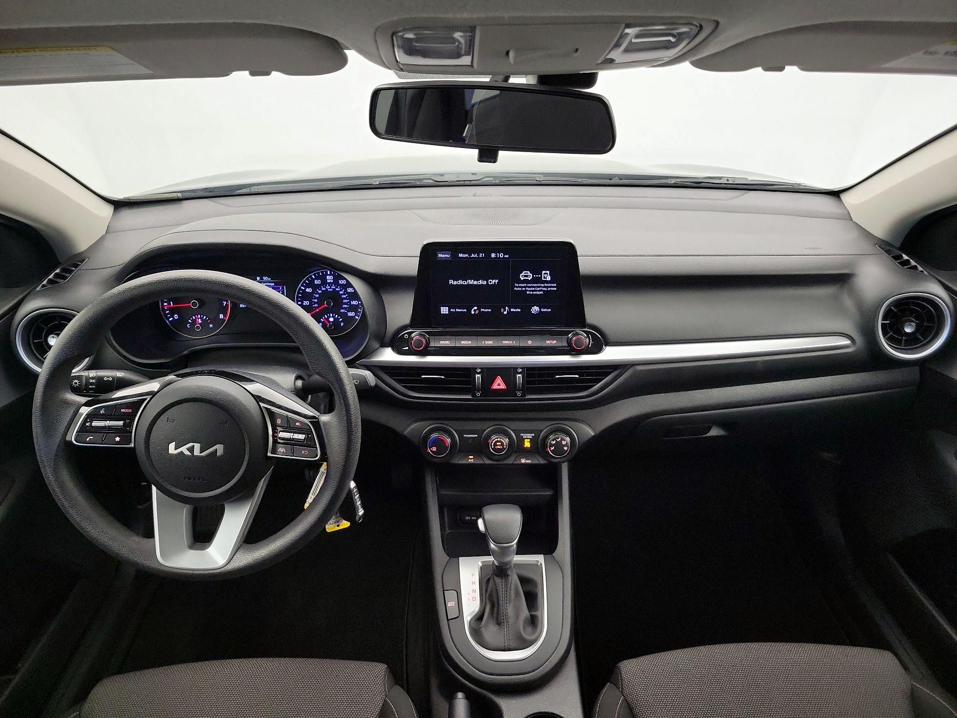 Thumbnail: 2022 Kia Forte - 9