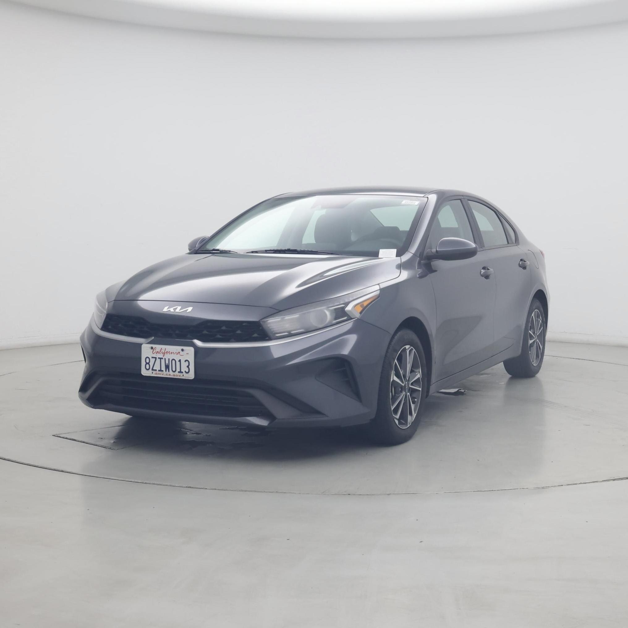 Thumbnail: 2022 Kia Forte - 4