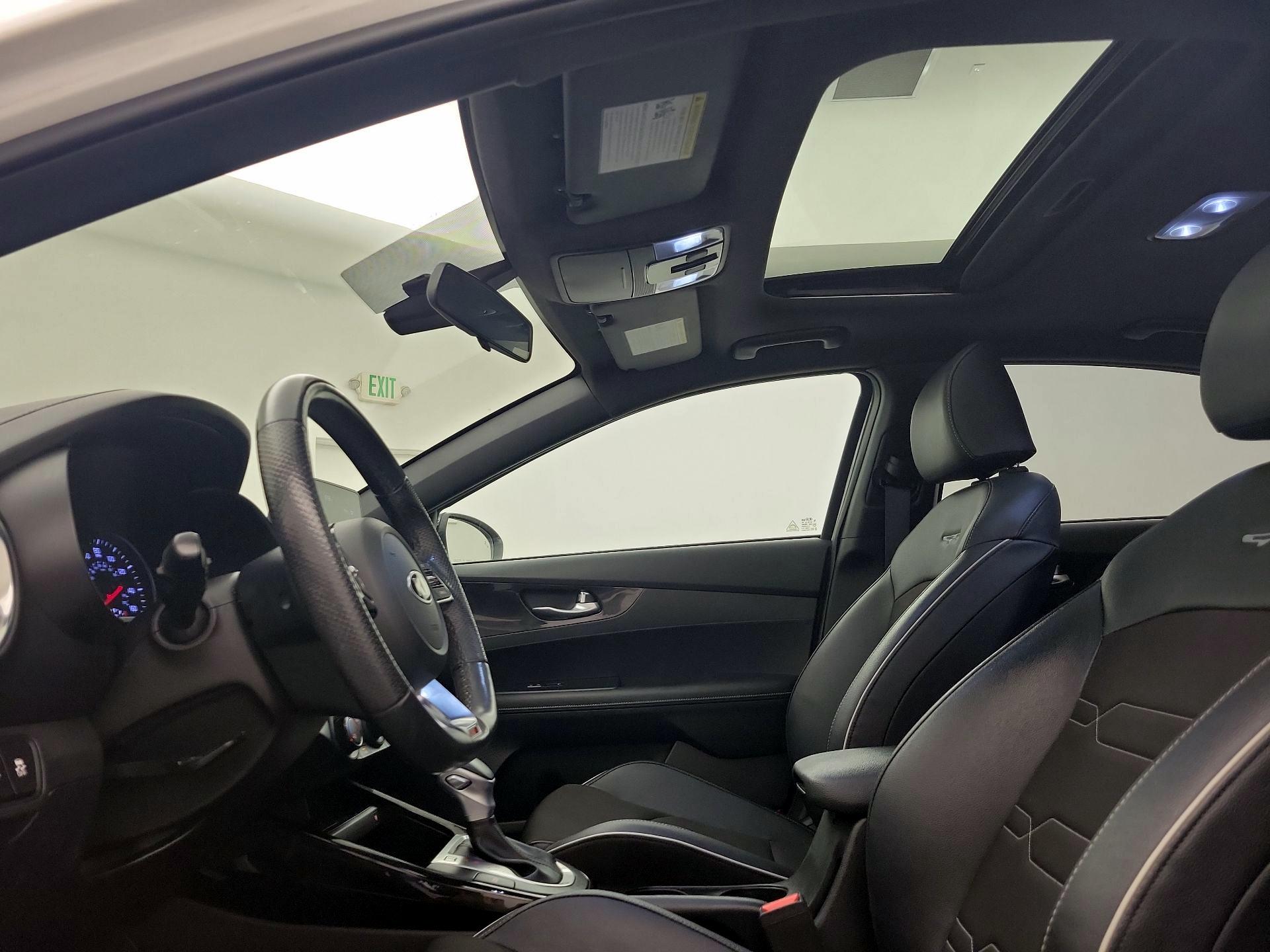 Thumbnail: 2020 Kia Forte - 19