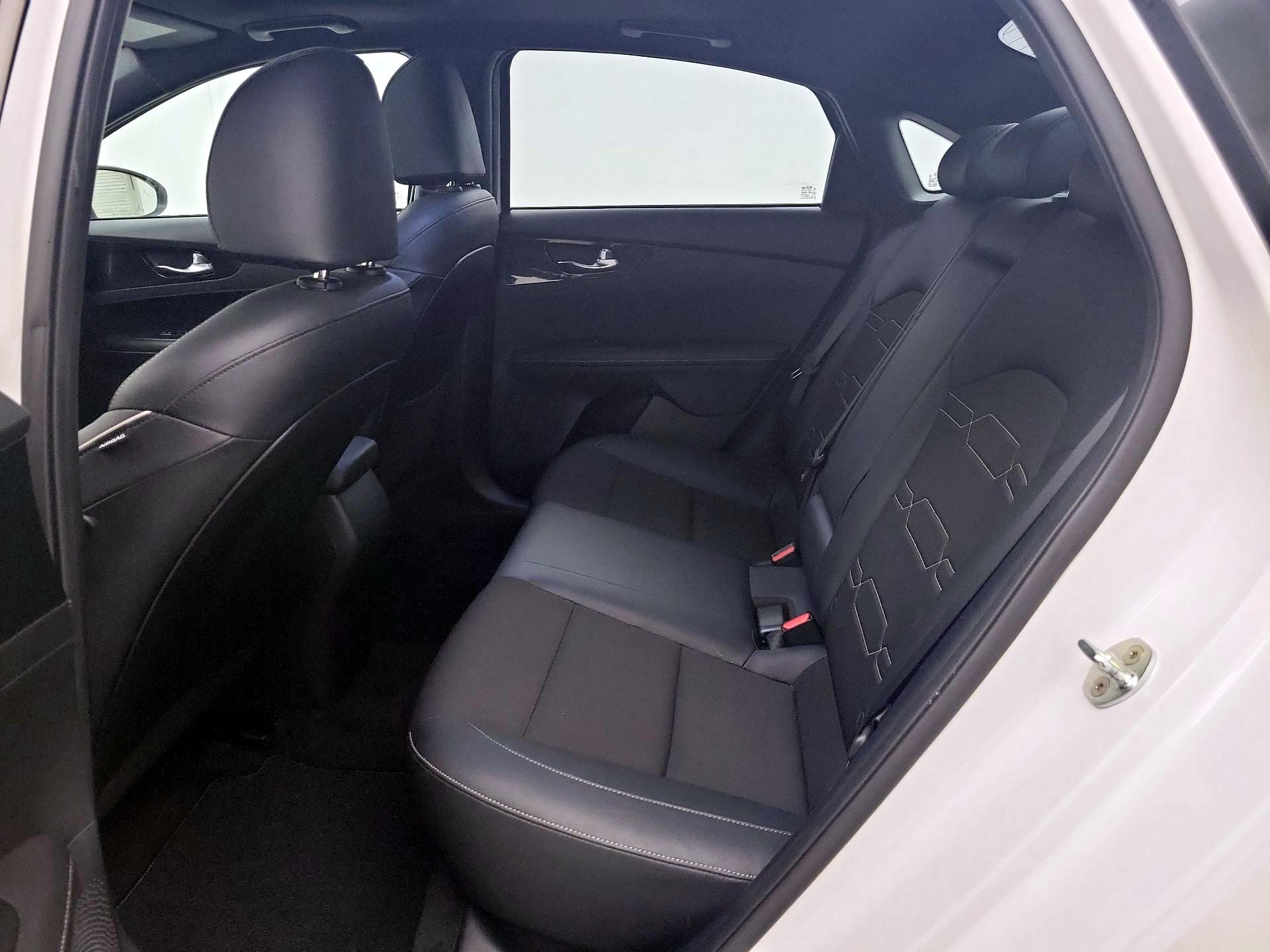 Thumbnail: 2020 Kia Forte - 20