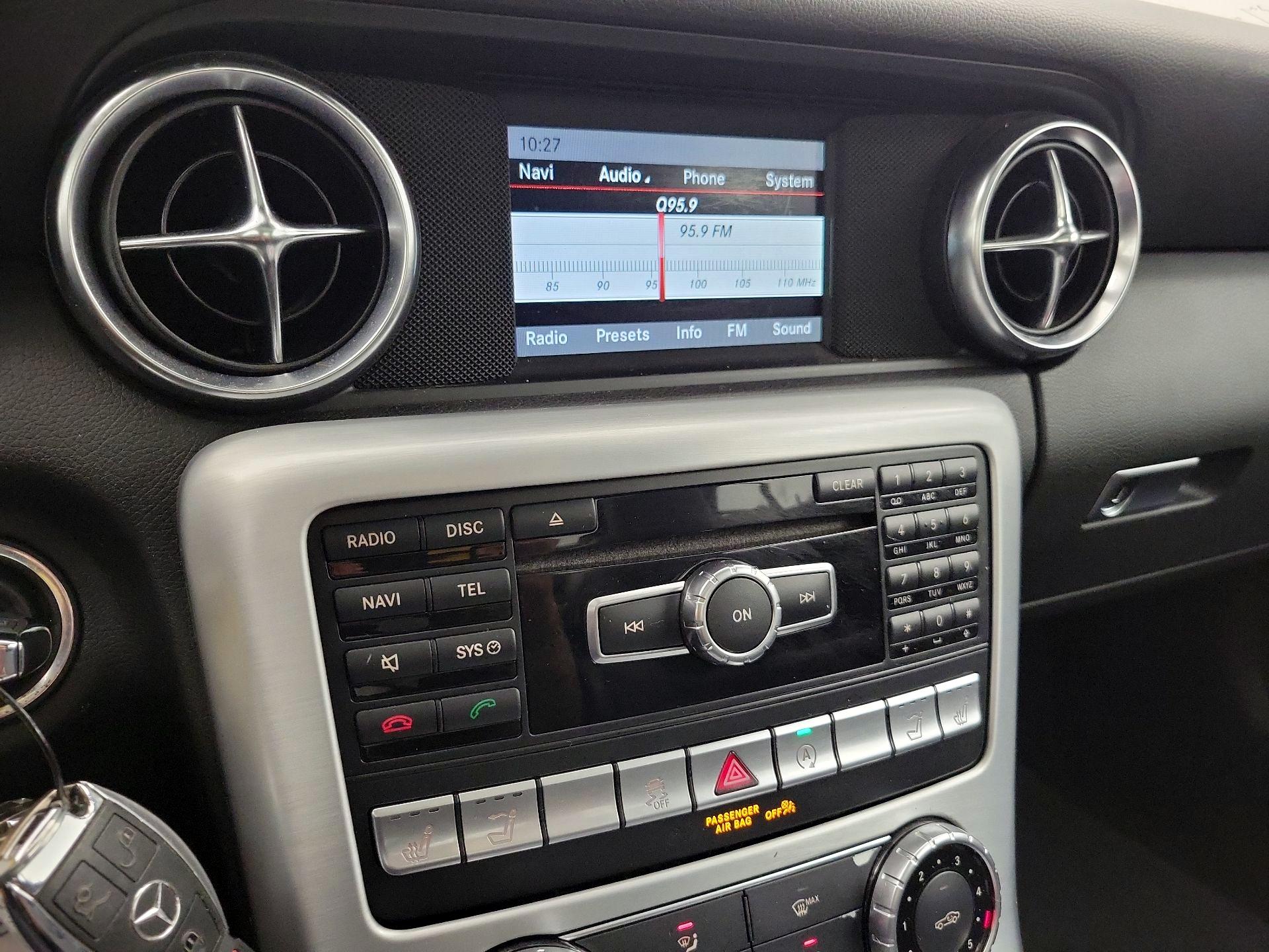Thumbnail: 2016 Mercedes-Benz SLK - 14