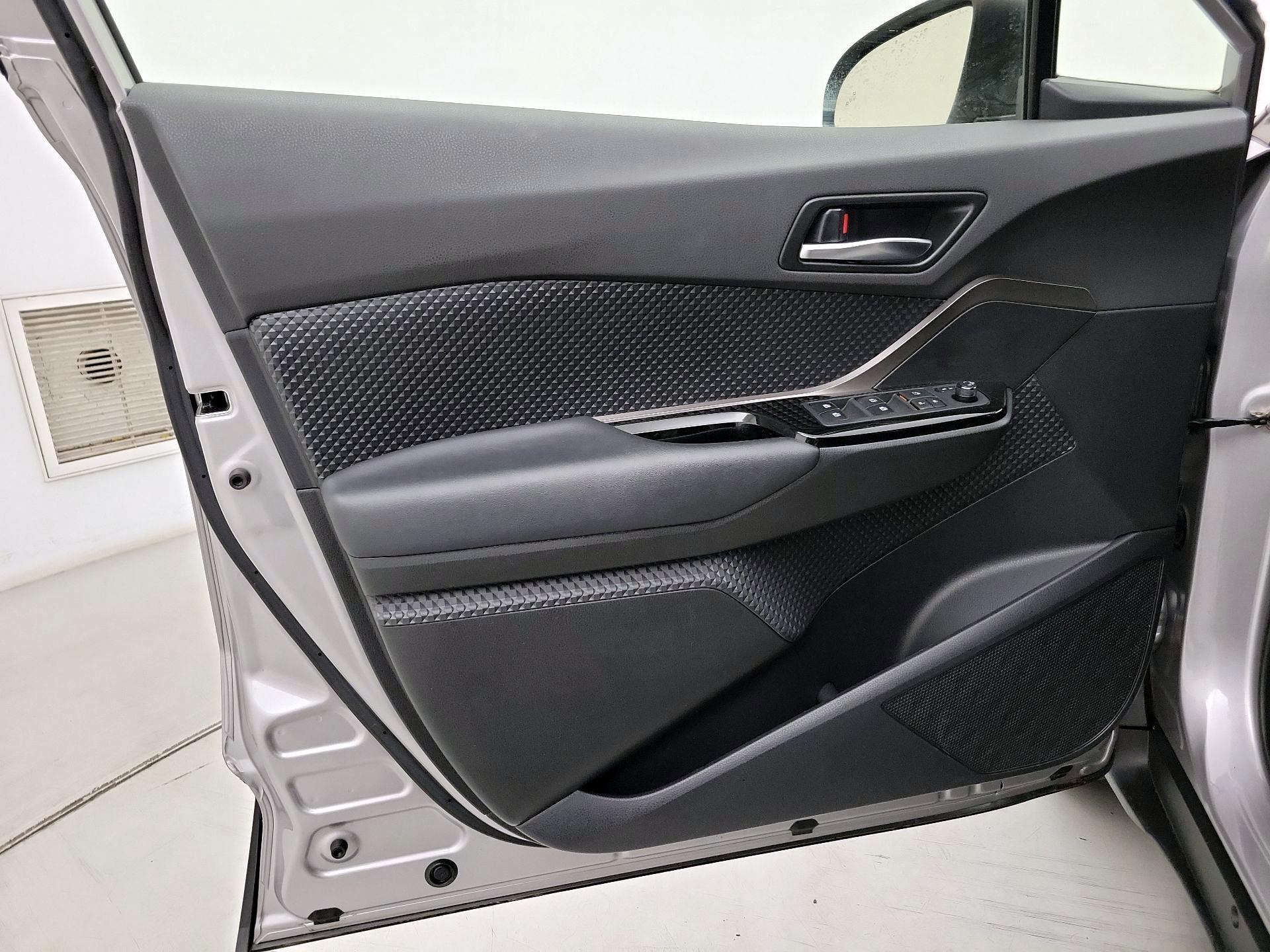 Thumbnail: 2019 Toyota C-HR - 12