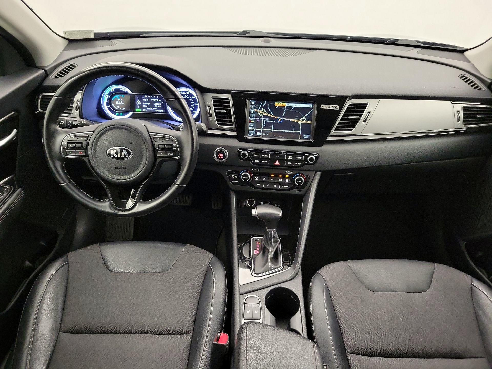 Thumbnail: 2017 Kia Niro - 9