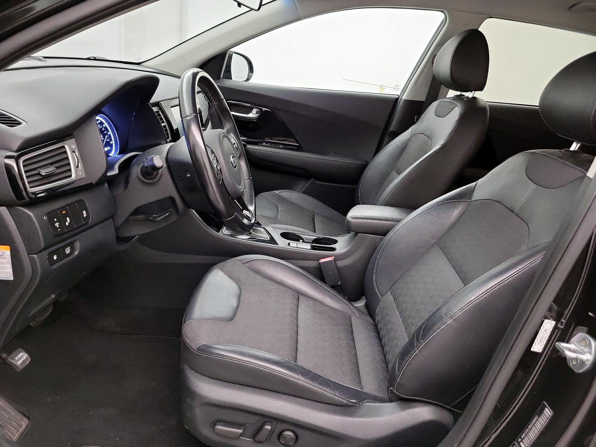Thumbnail: 2017 Kia Niro - 11