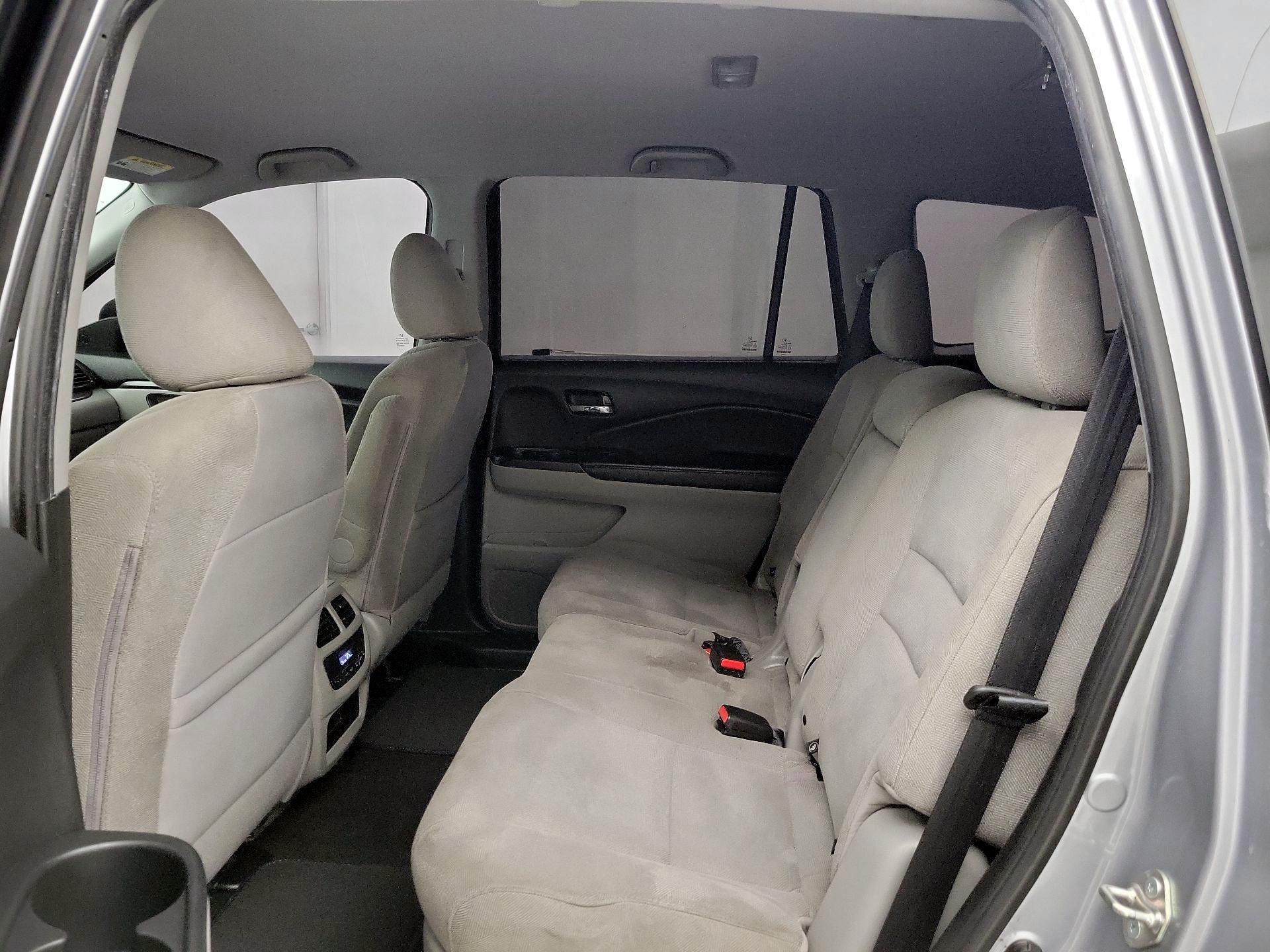 Thumbnail: 2019 Honda Pilot - 19