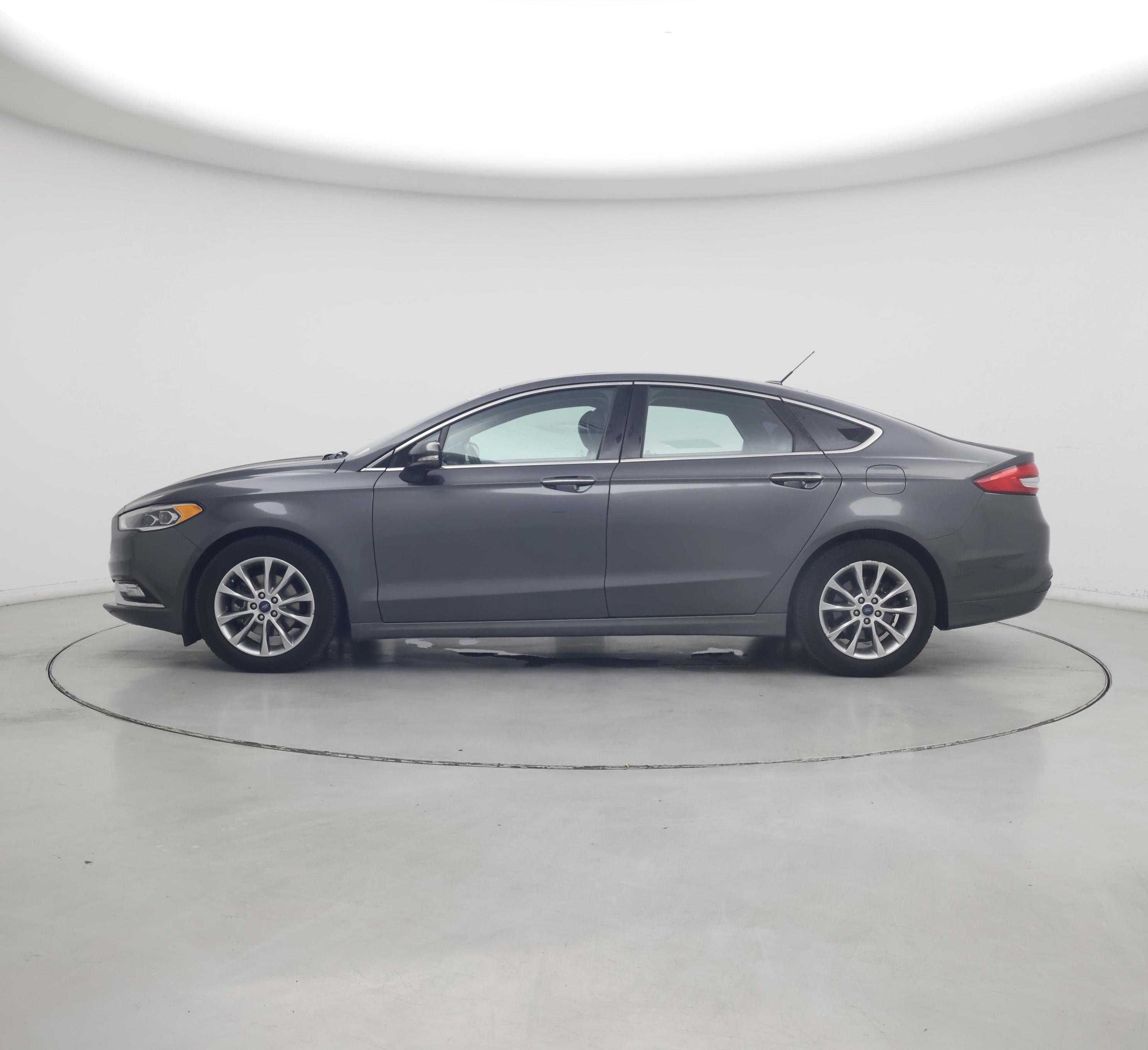 Thumbnail: 2017 Ford Fusion - 3