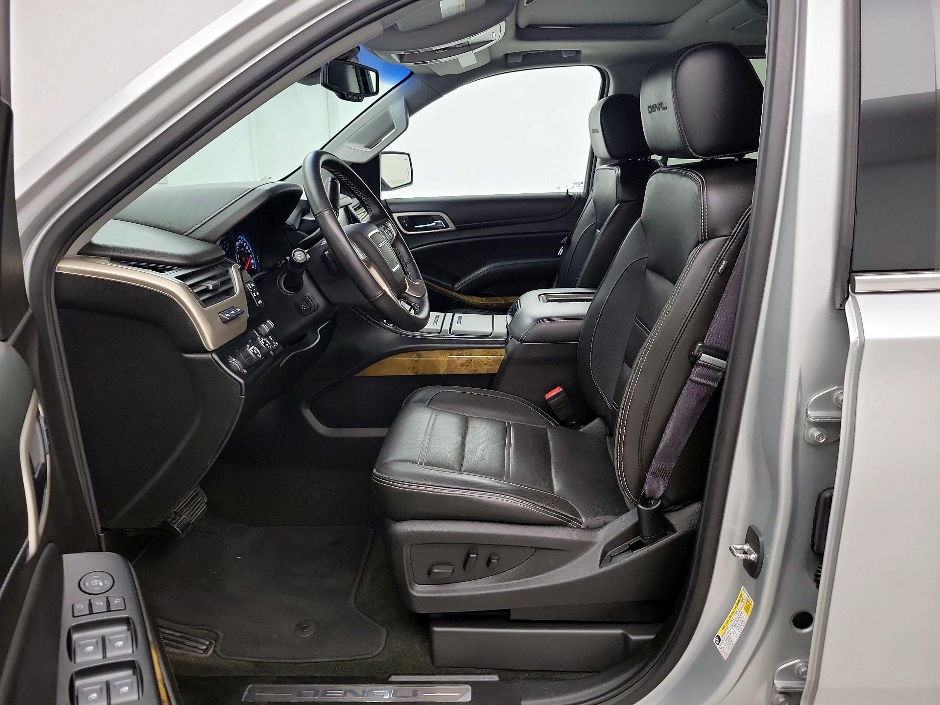 Thumbnail: 2017 GMC Yukon XL - 11