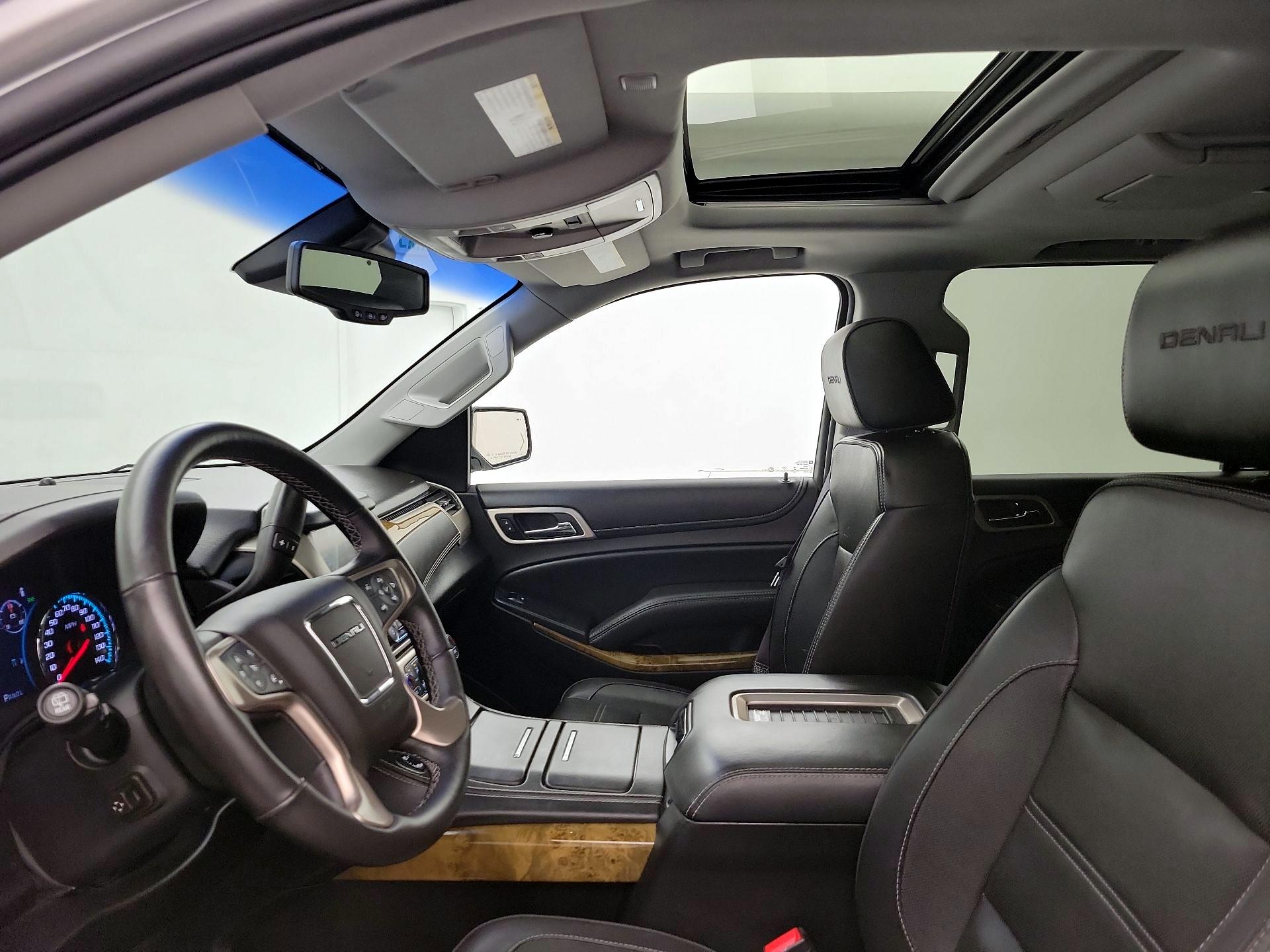 Thumbnail: 2017 GMC Yukon XL - 20