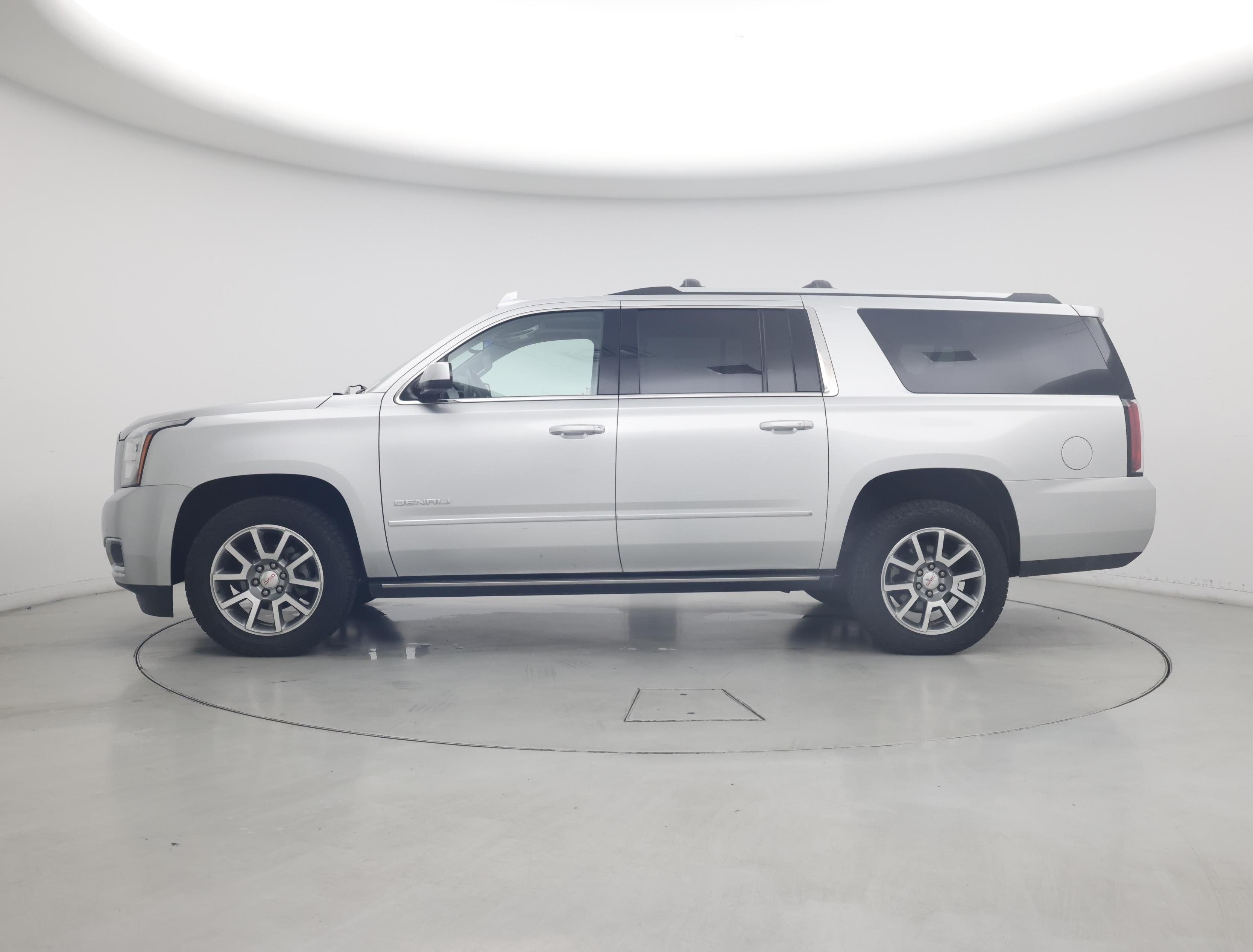 Thumbnail: 2017 GMC Yukon XL - 3