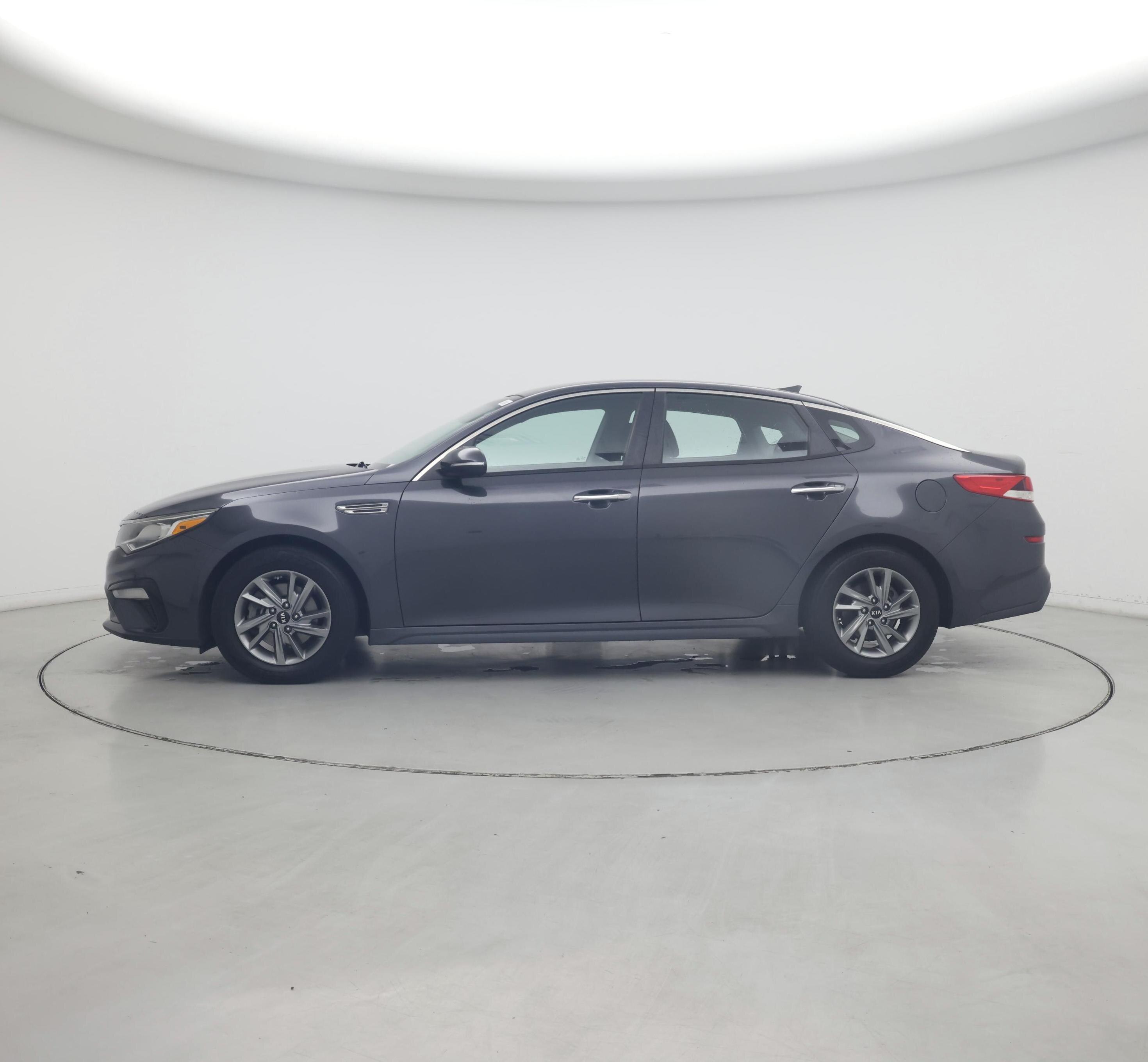 Thumbnail: 2019 Kia Optima - 3