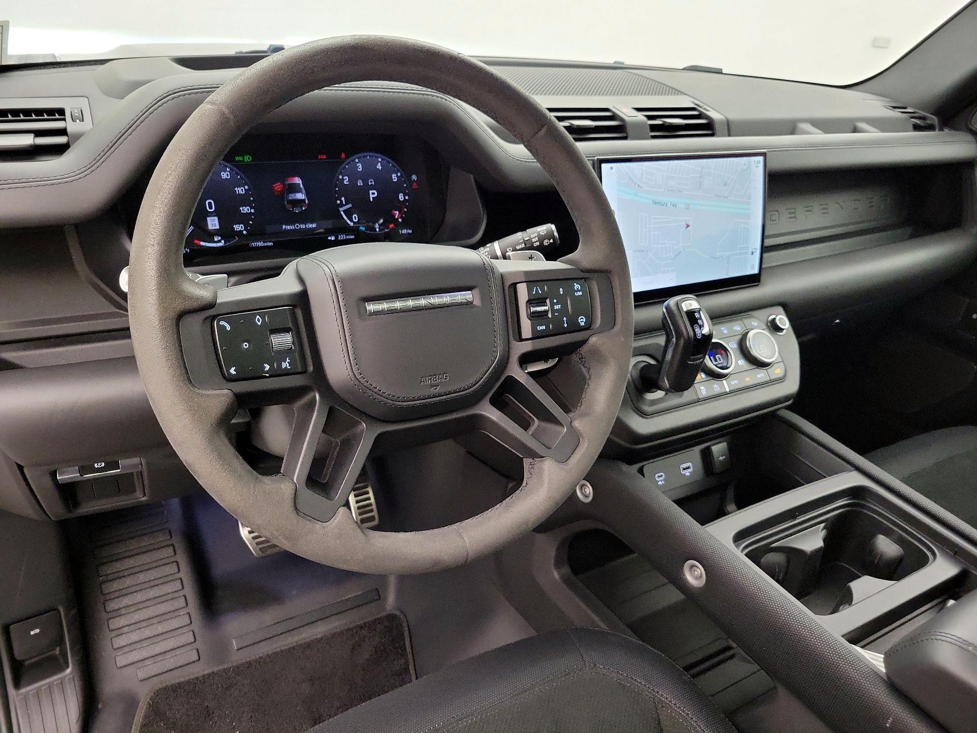 Thumbnail: 2023 Land Rover Defender - 9
