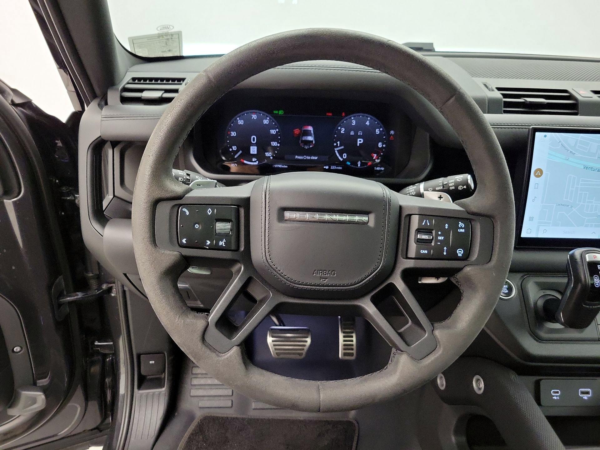 Thumbnail: 2023 Land Rover Defender - 10