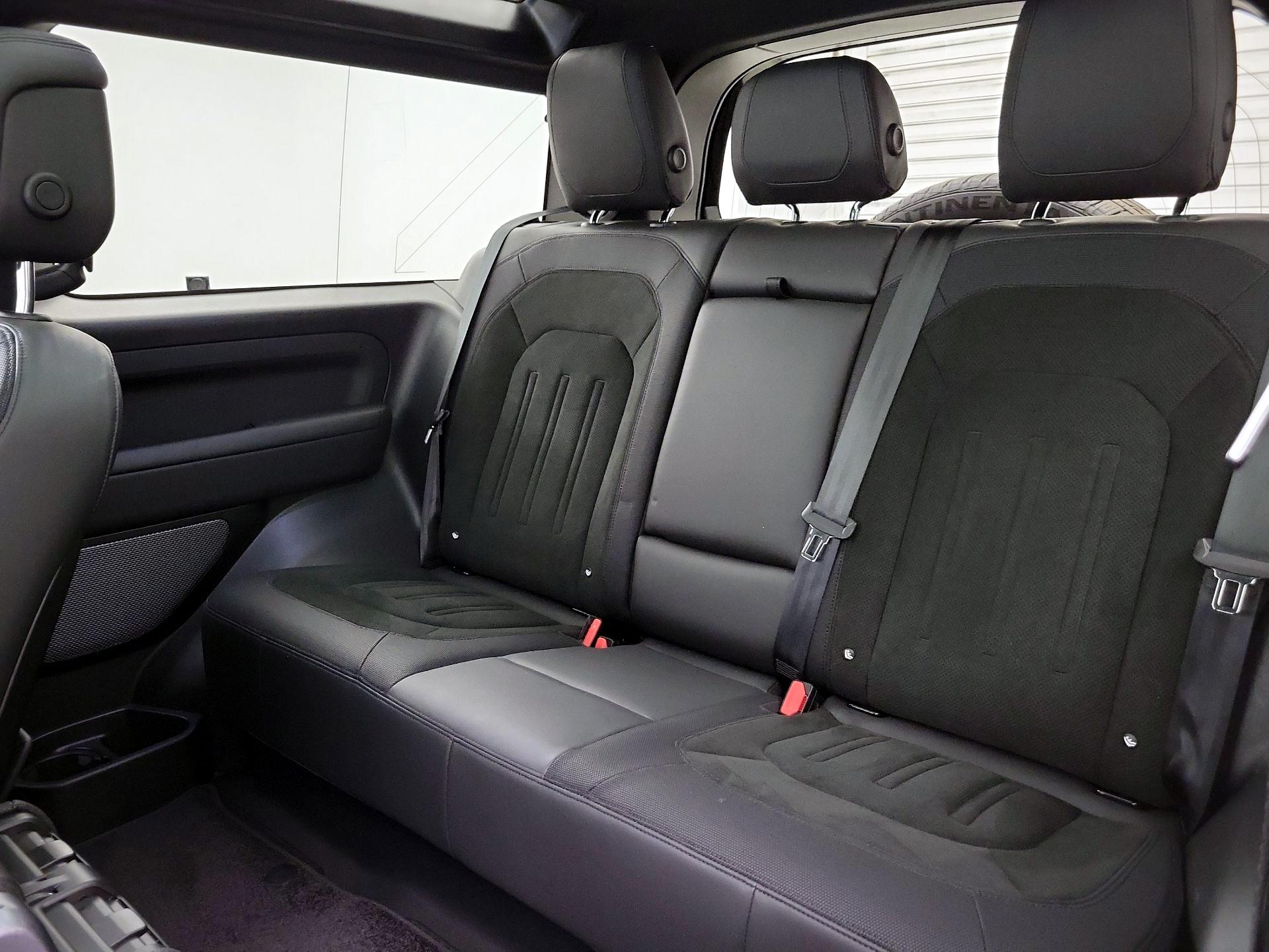 Thumbnail: 2023 Land Rover Defender - 20