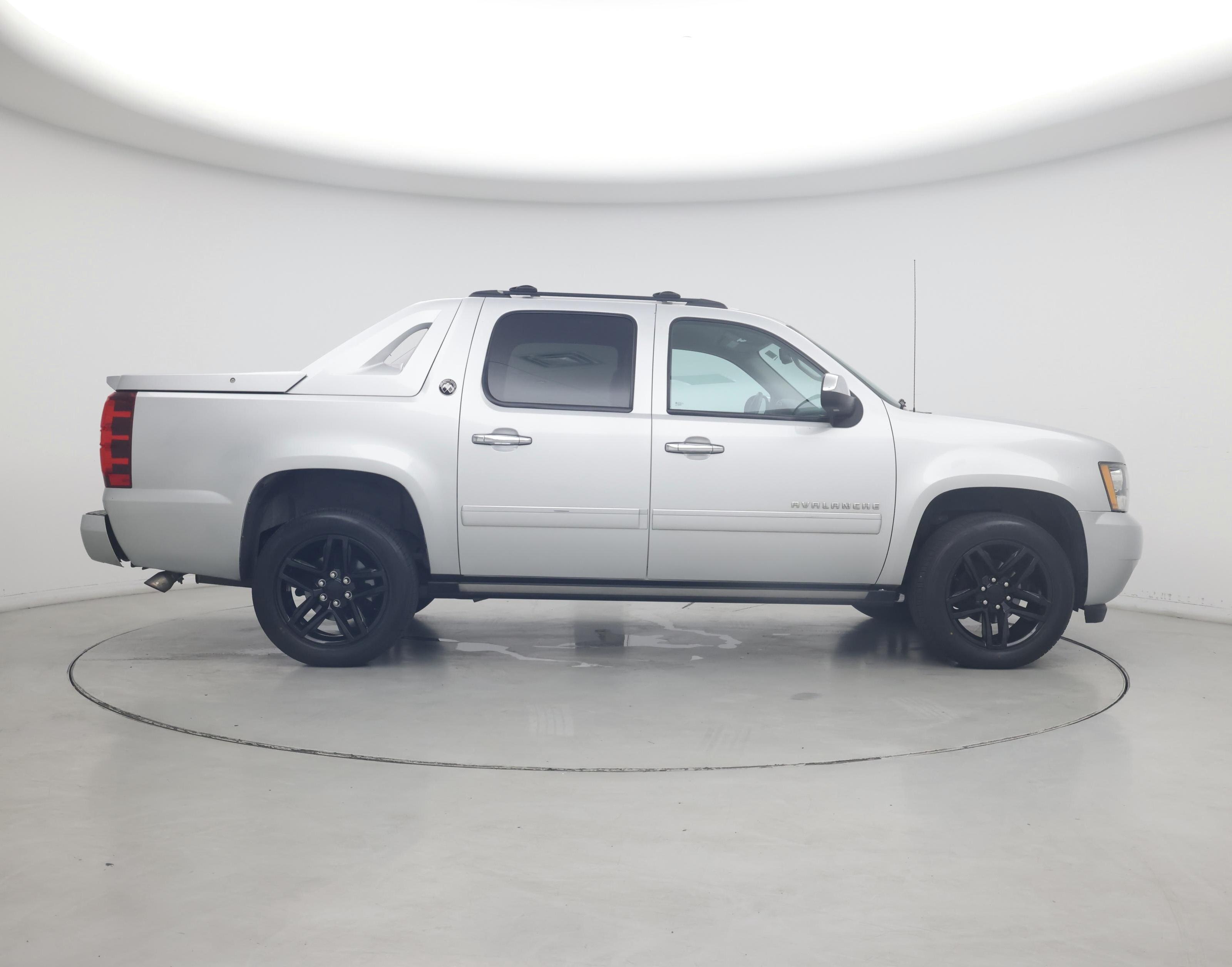 Thumbnail: 2013 Chevrolet Avalanche 1500 - 7