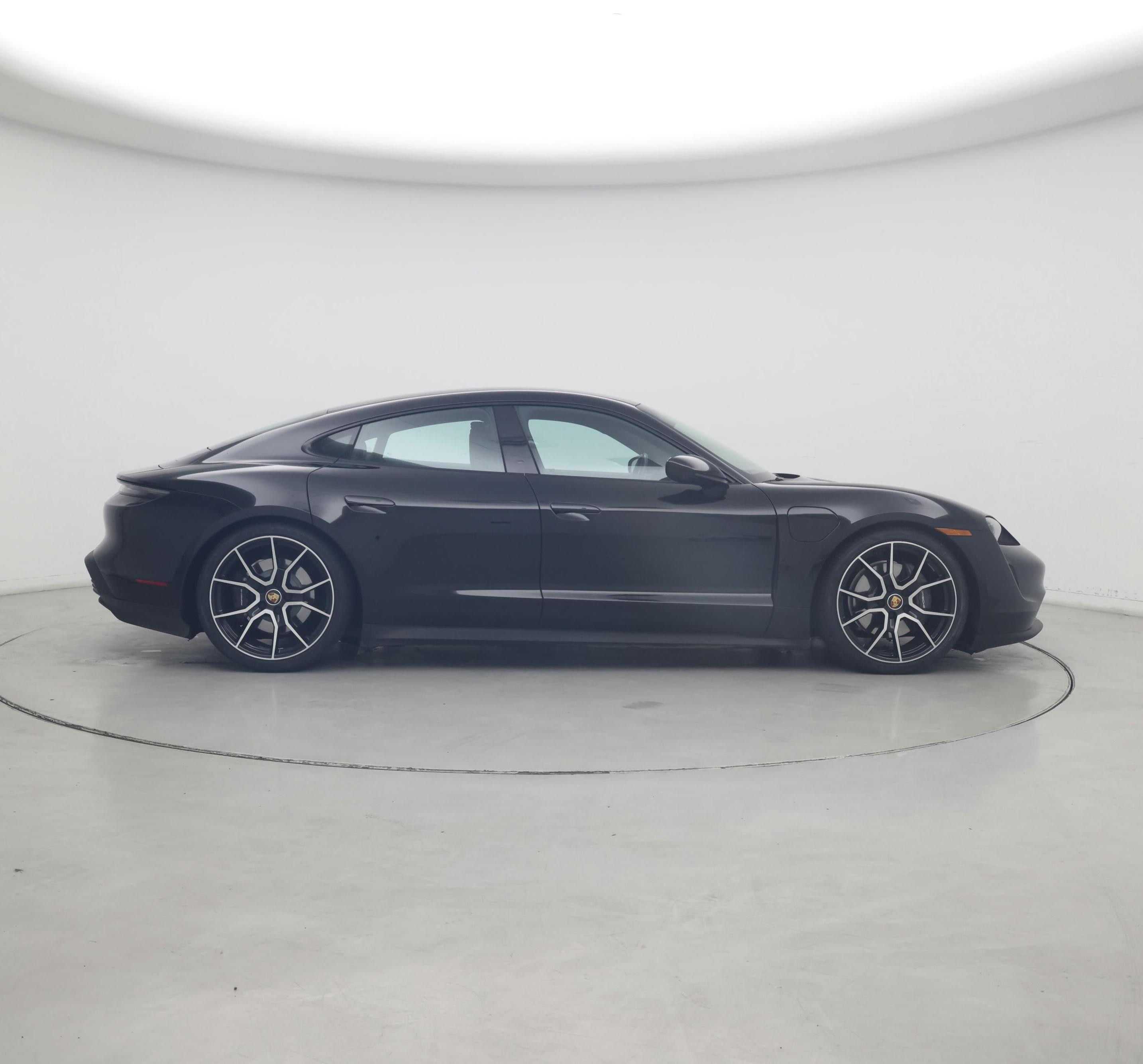 Thumbnail: 2022 Porsche Taycan - 7