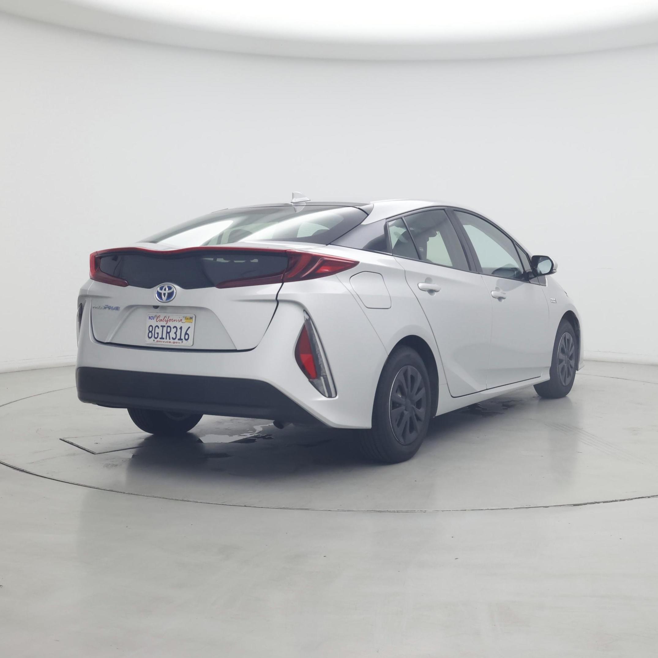 Thumbnail: 2018 Toyota Prius Prime - 8