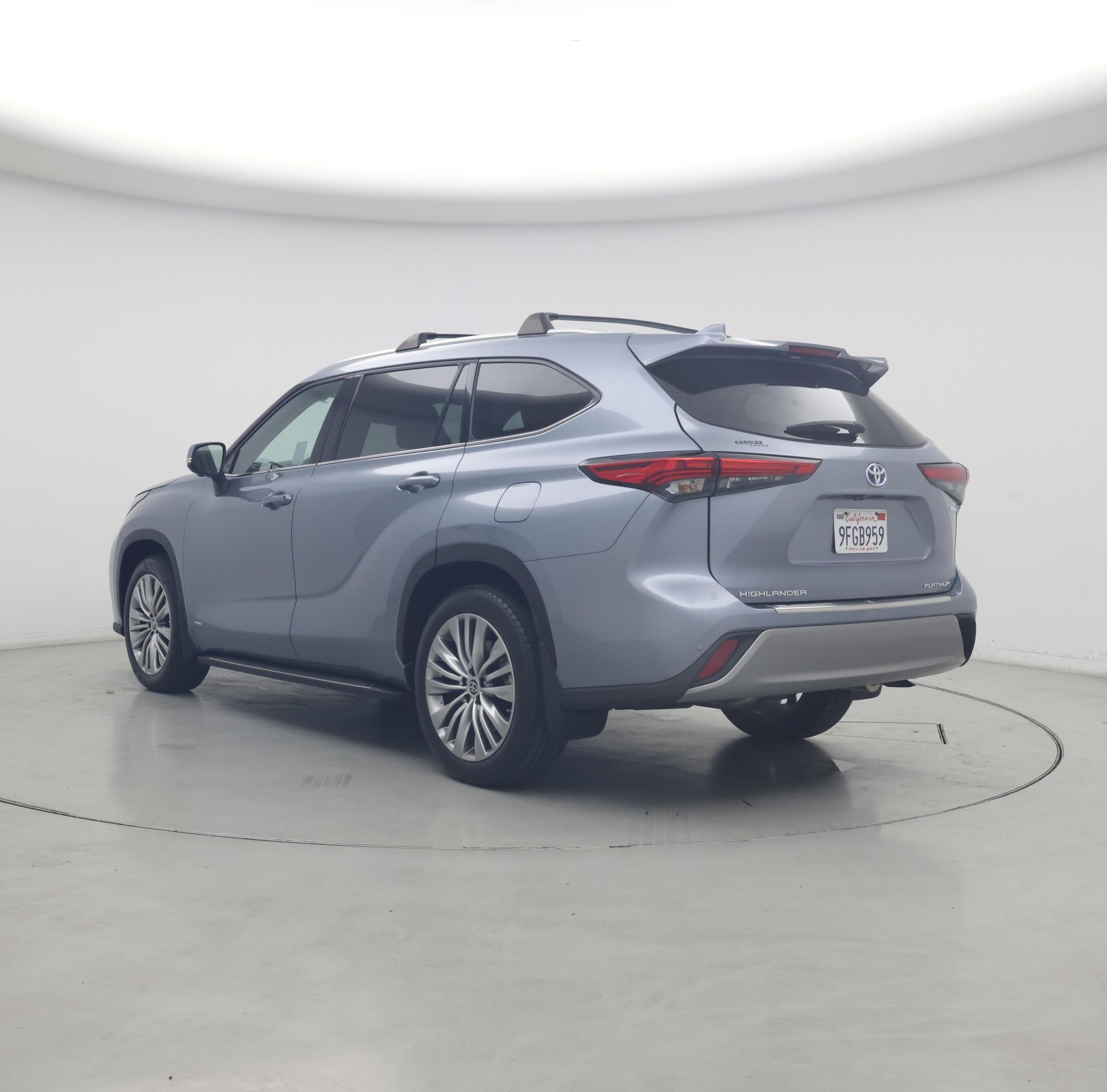Thumbnail: 2023 Toyota Highlander - 2