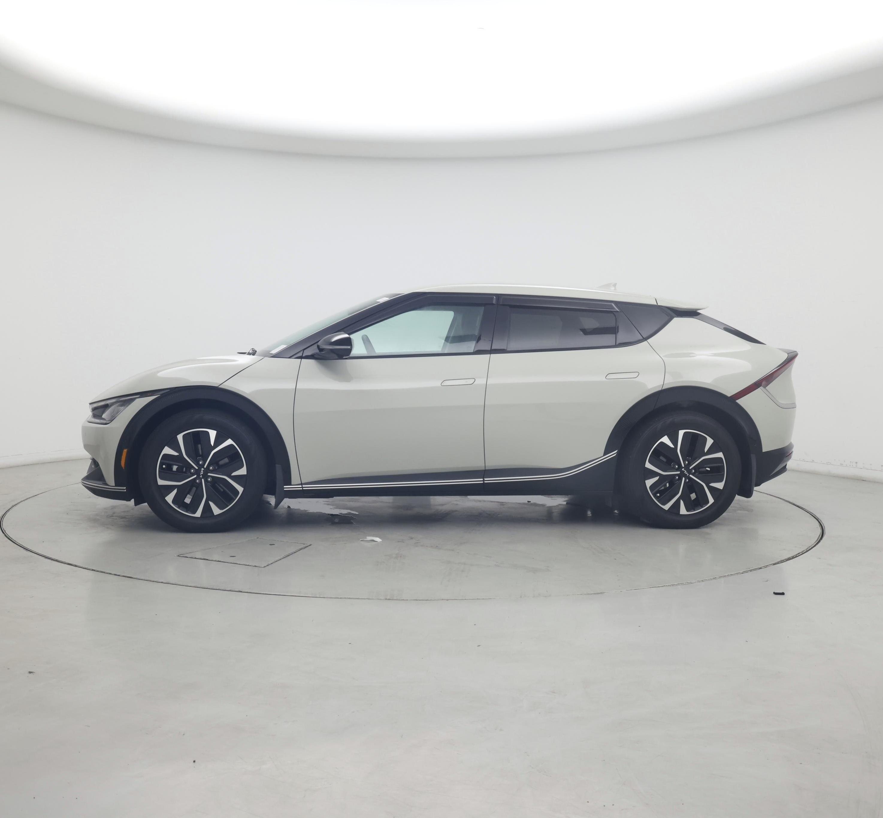 Thumbnail: 2023 Kia EV6 - 3