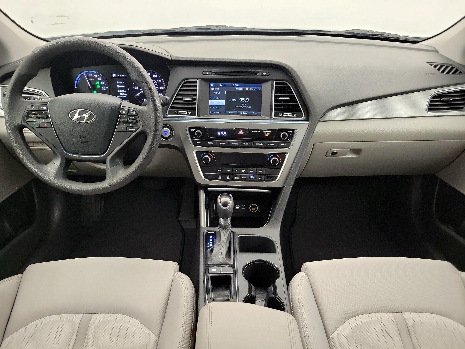 Thumbnail: 2017 Hyundai Sonata - 9