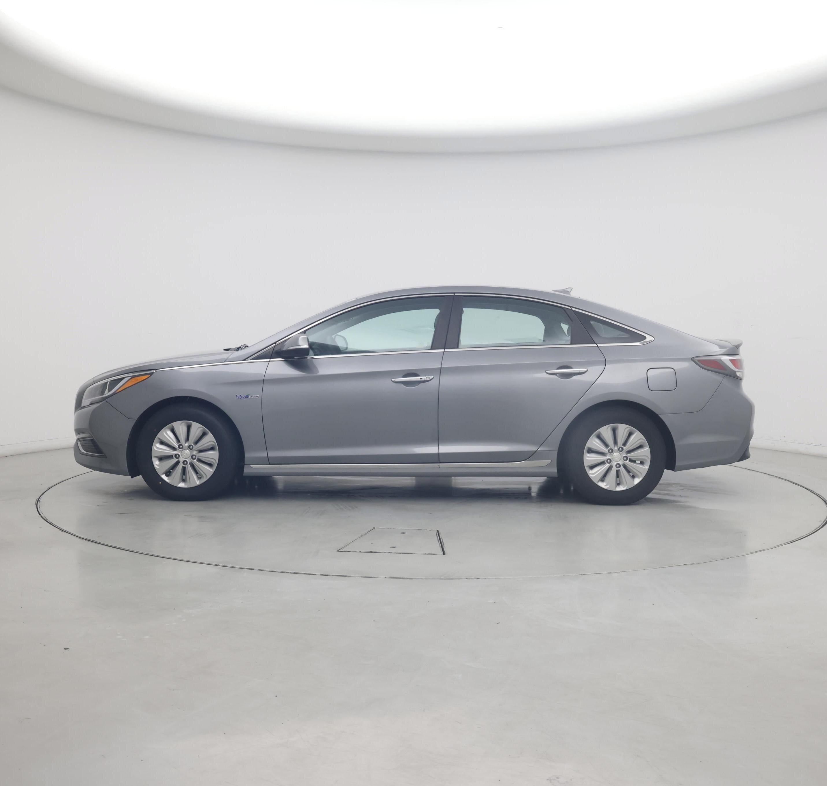 Thumbnail: 2017 Hyundai Sonata - 3
