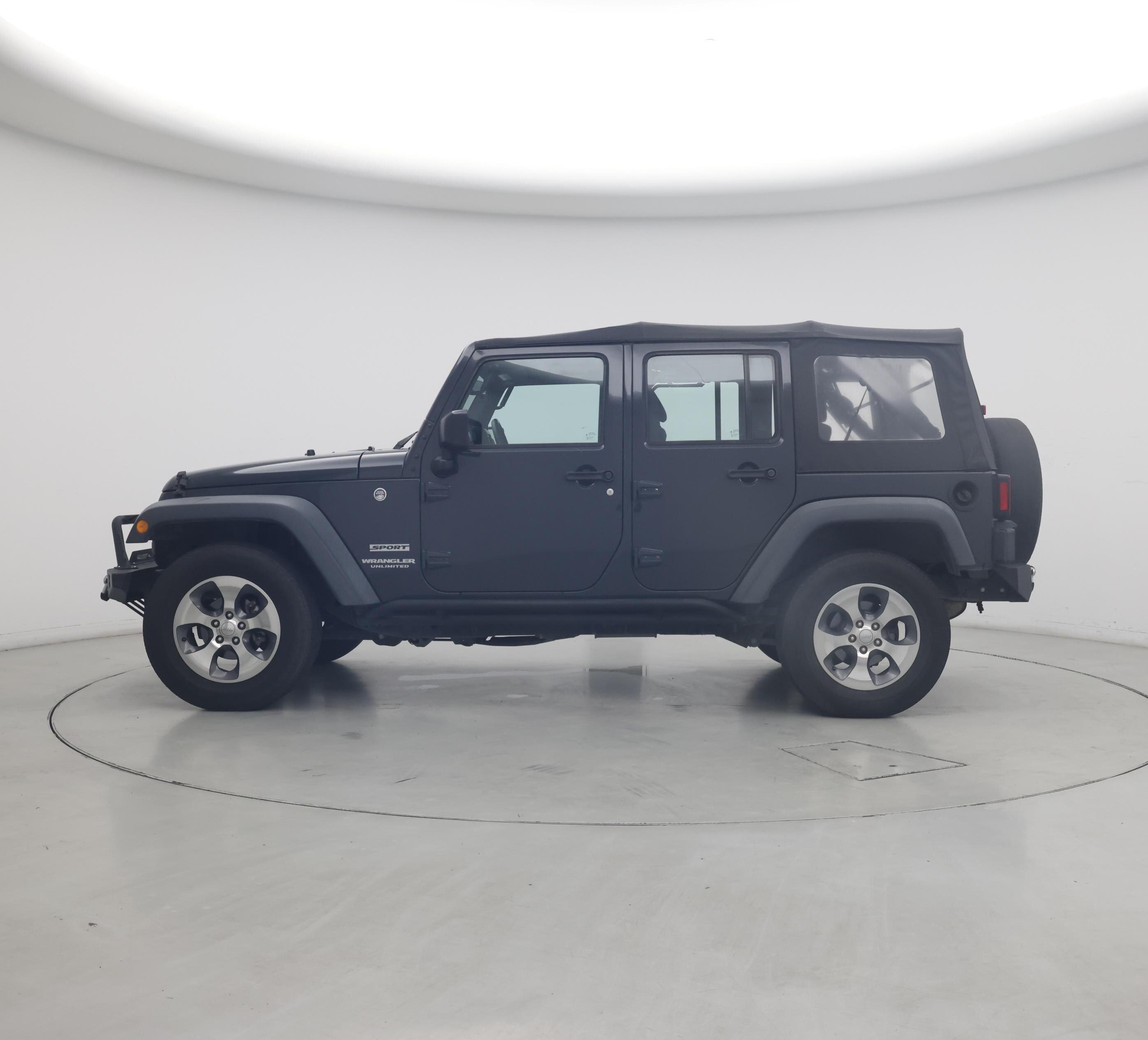 Thumbnail: 2017 Jeep Wrangler - 3