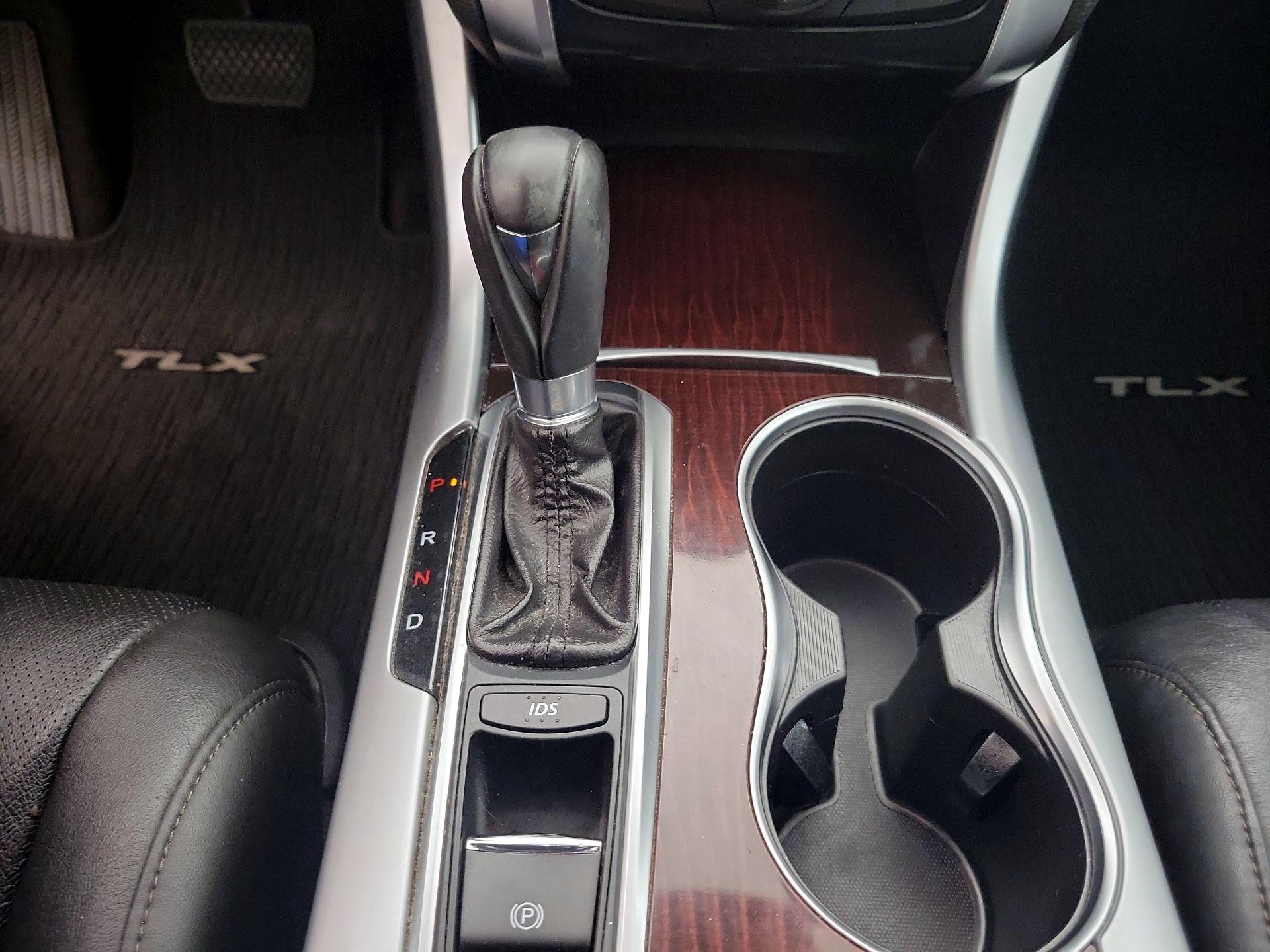 Thumbnail: 2015 Acura TLX - 18